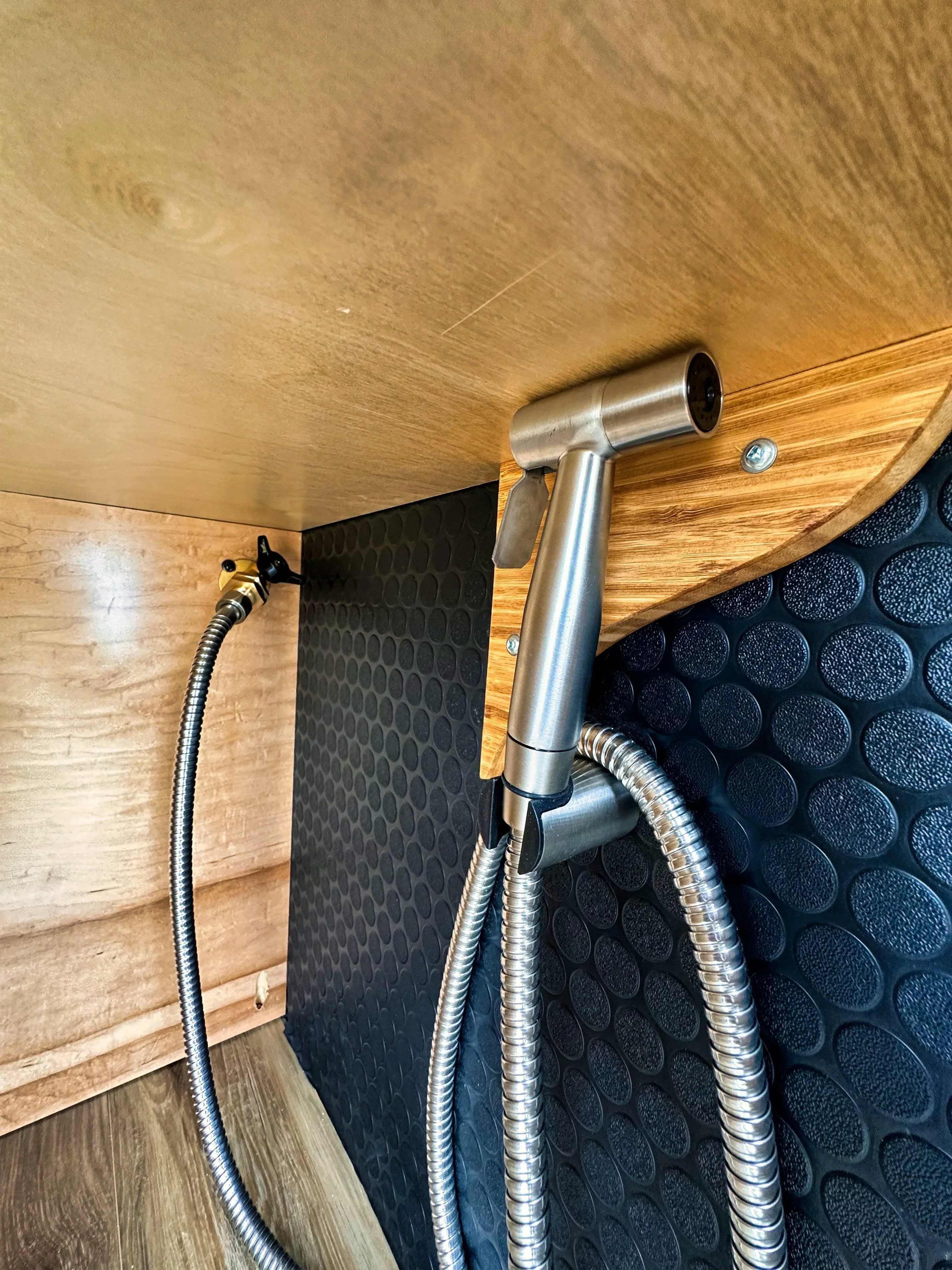 Adam Vandler - Image 9