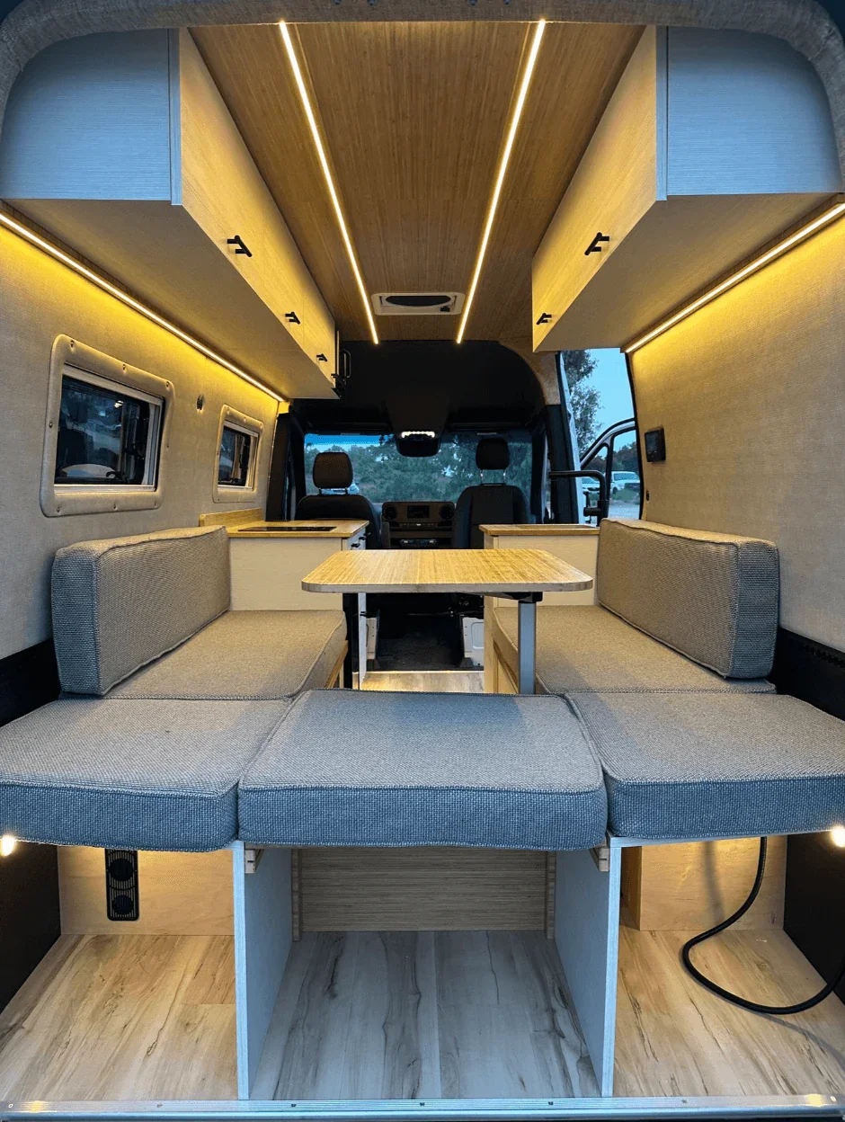 Ariana VANde - Image 8