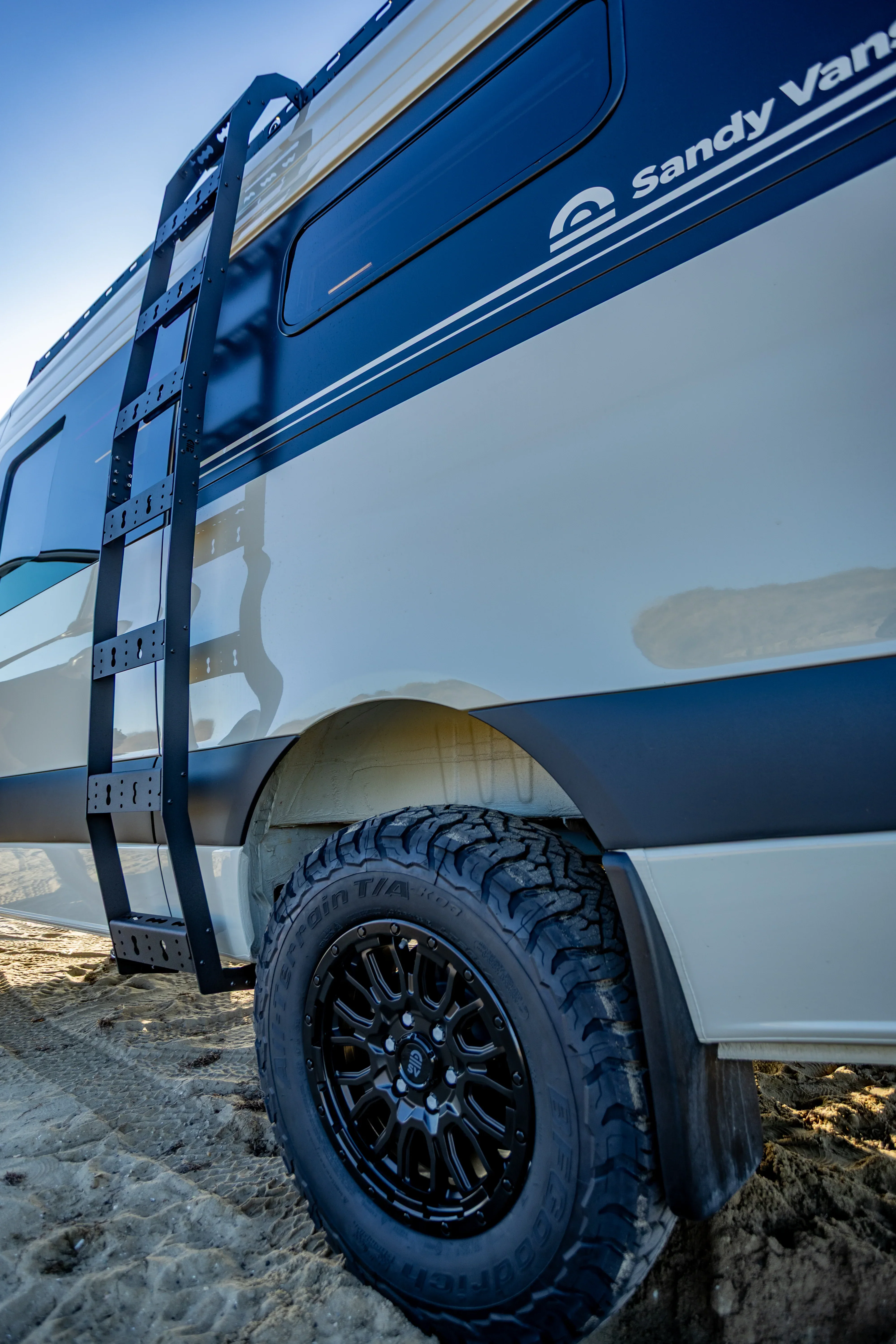 AWD Sprinter 2024 SV Social layout- "Vanthony Kiedis" - Image 27