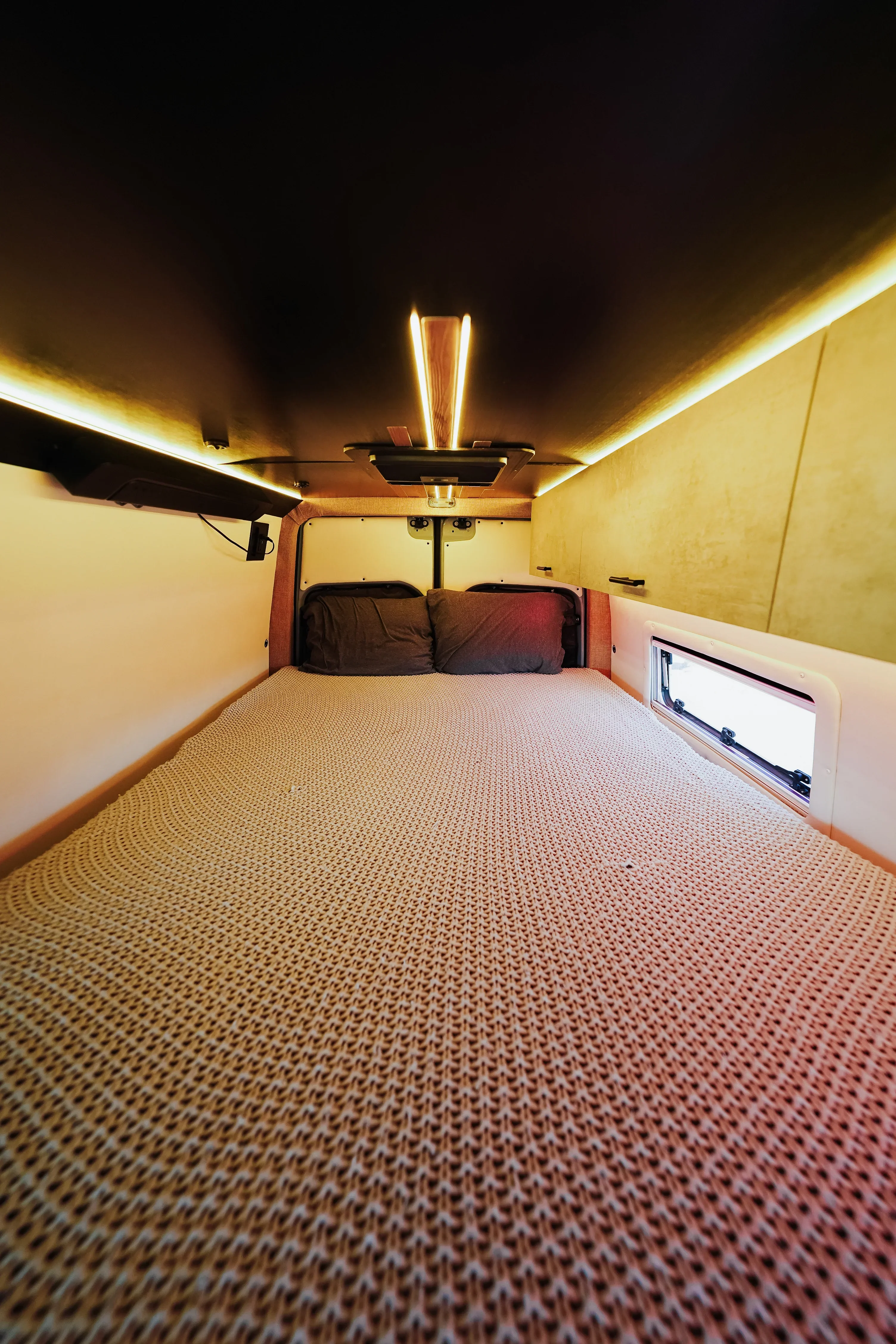 AWD Sprinter SV Scout - "Gordon Vansey" - Image 12