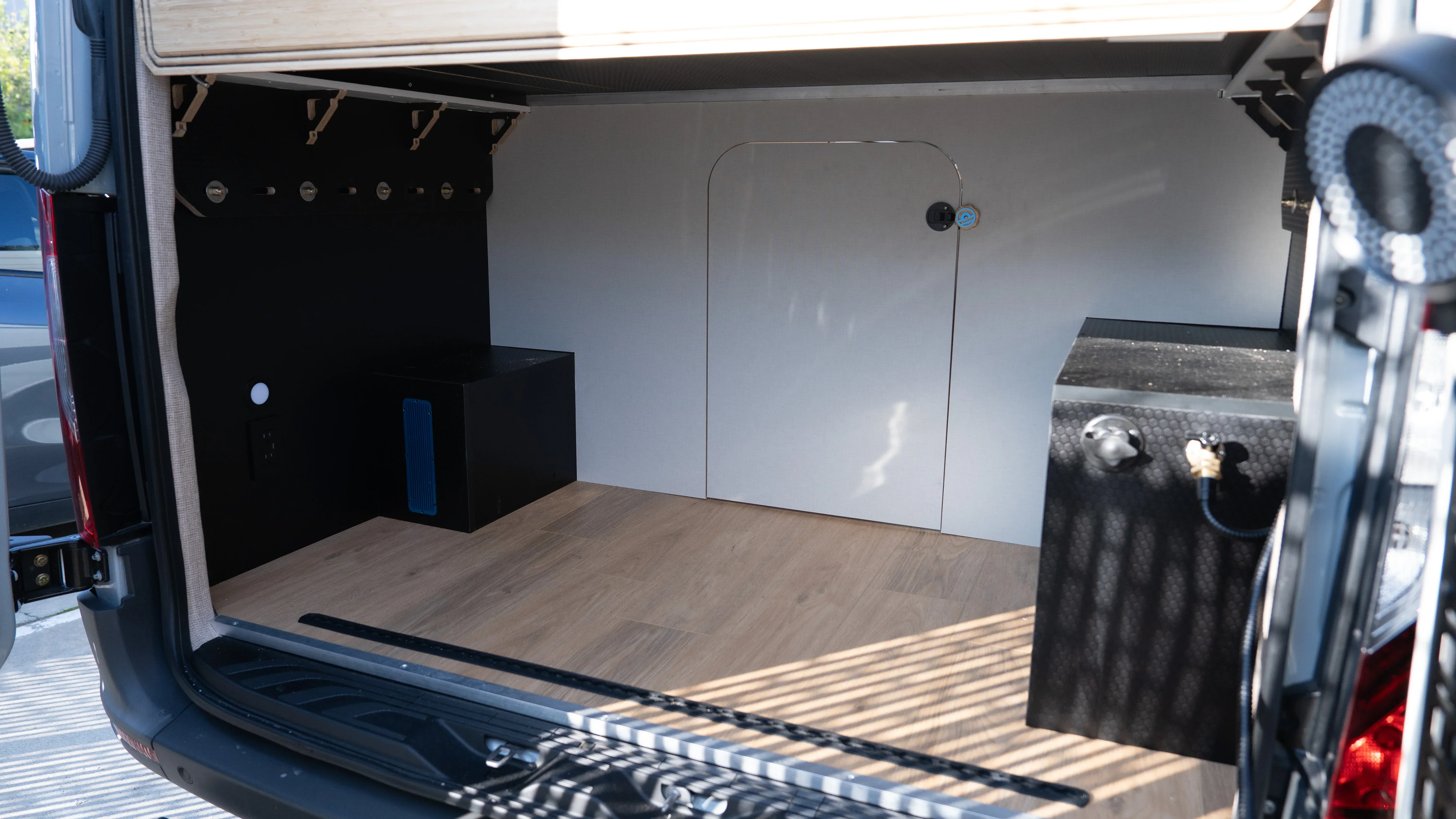 AWD Sprinter SV Scout - "AquaVan" - Image 4