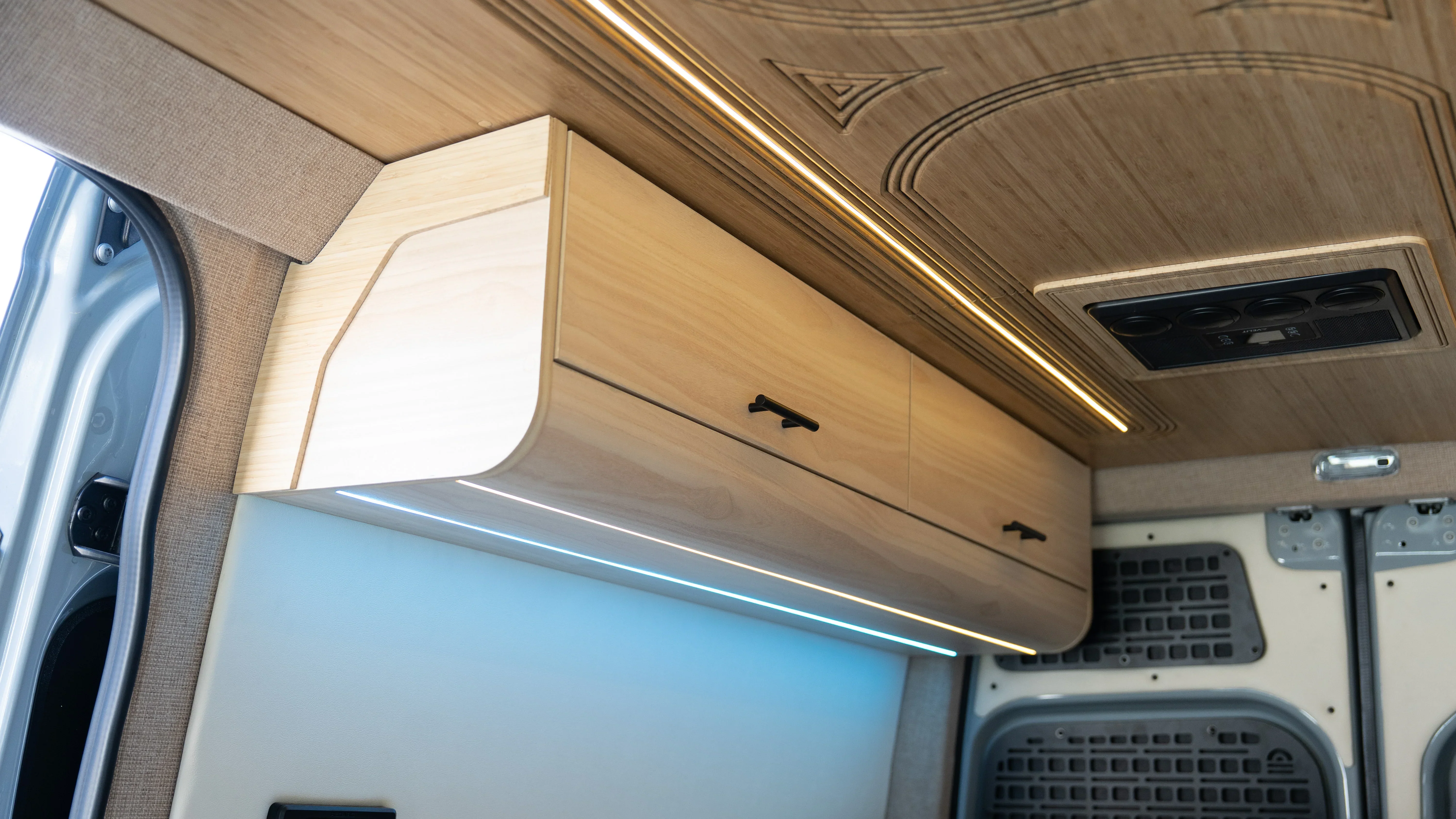 AWD Sprinter SV Scout - "AquaVan" - Image 7