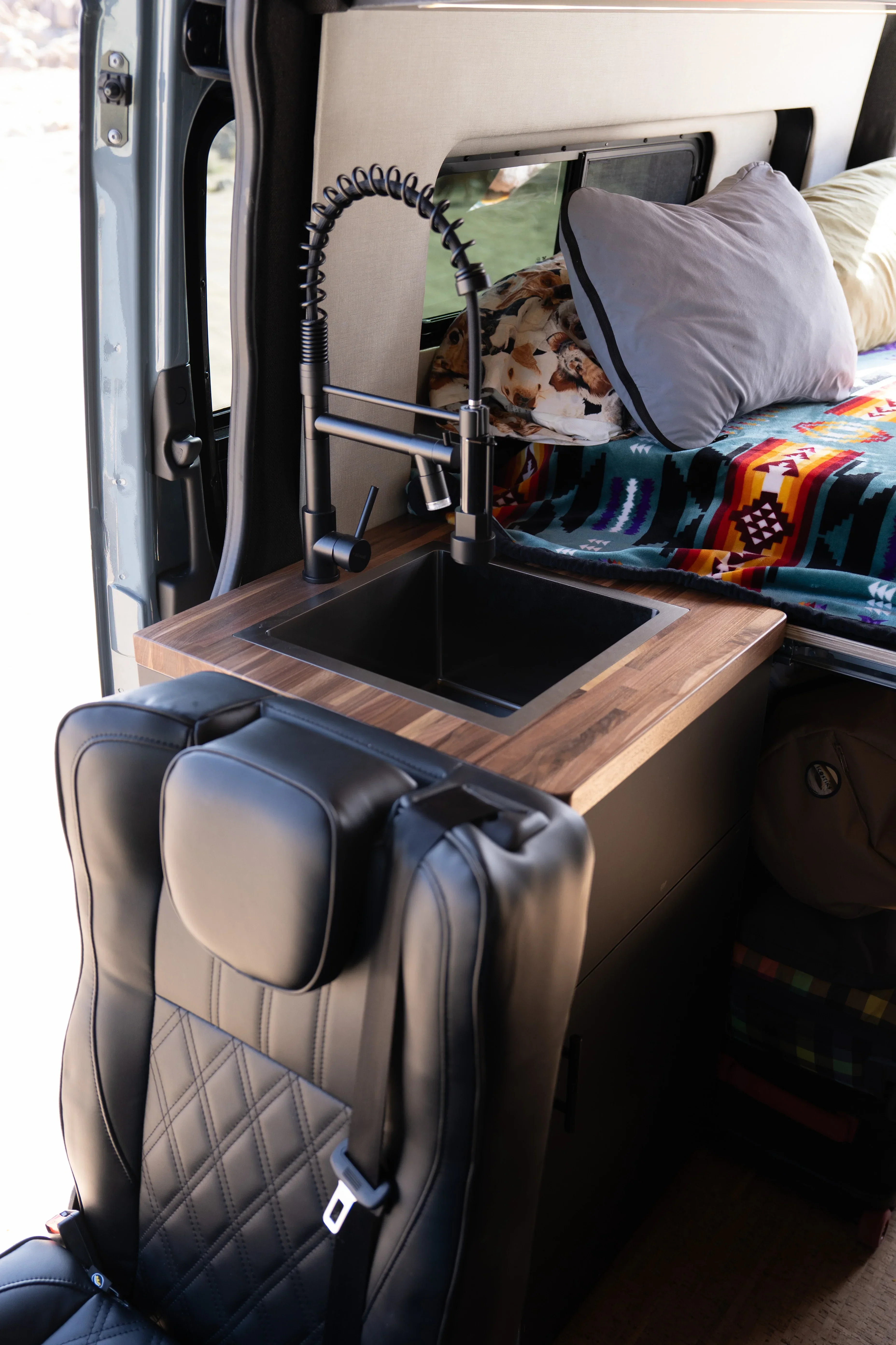 AWD Sprinter Captain Quarters - "Antonio VANderas" - Image 17