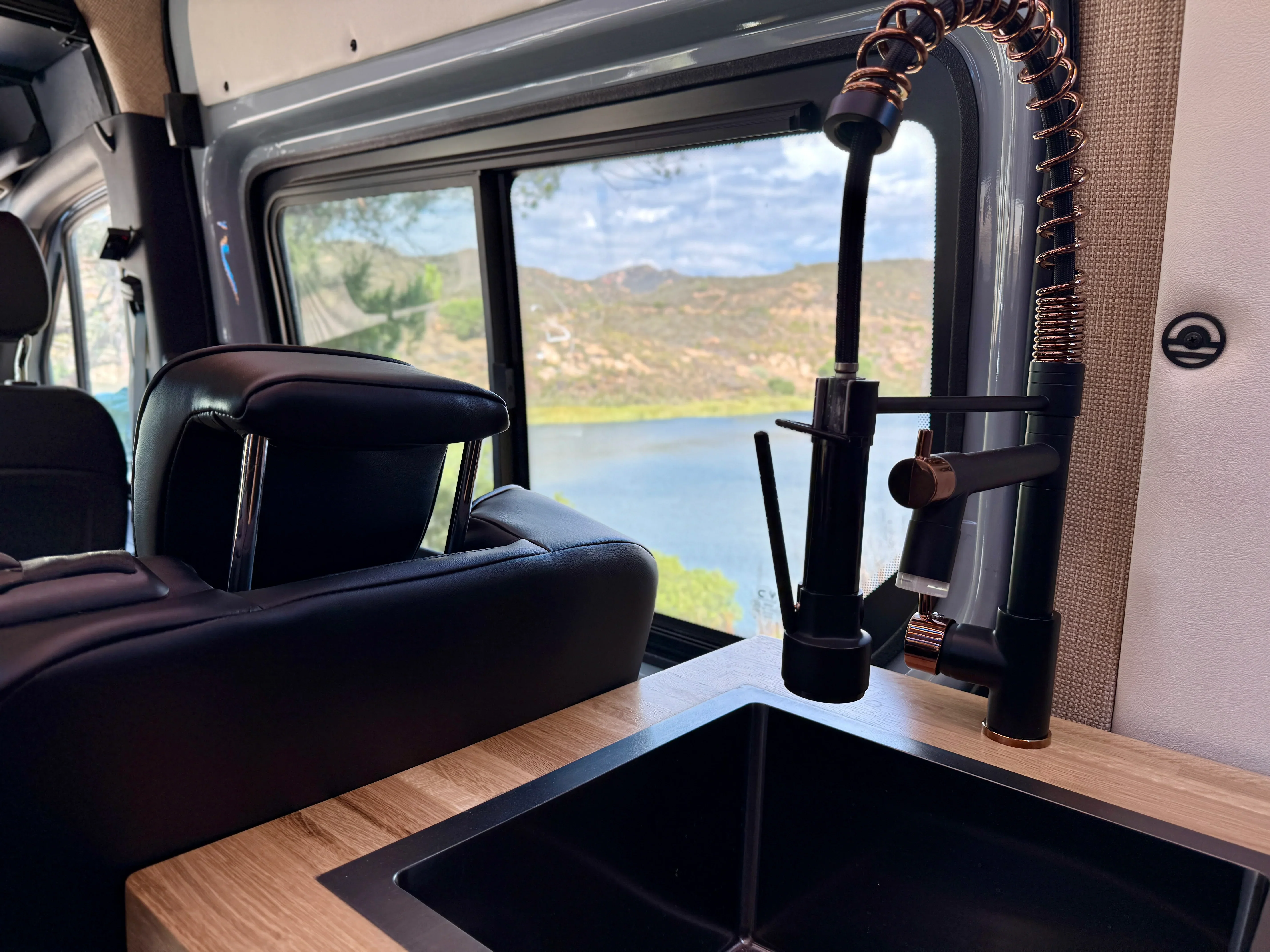 Captain Quarters - AWD Sprinter - "NirVANa" - Image 11