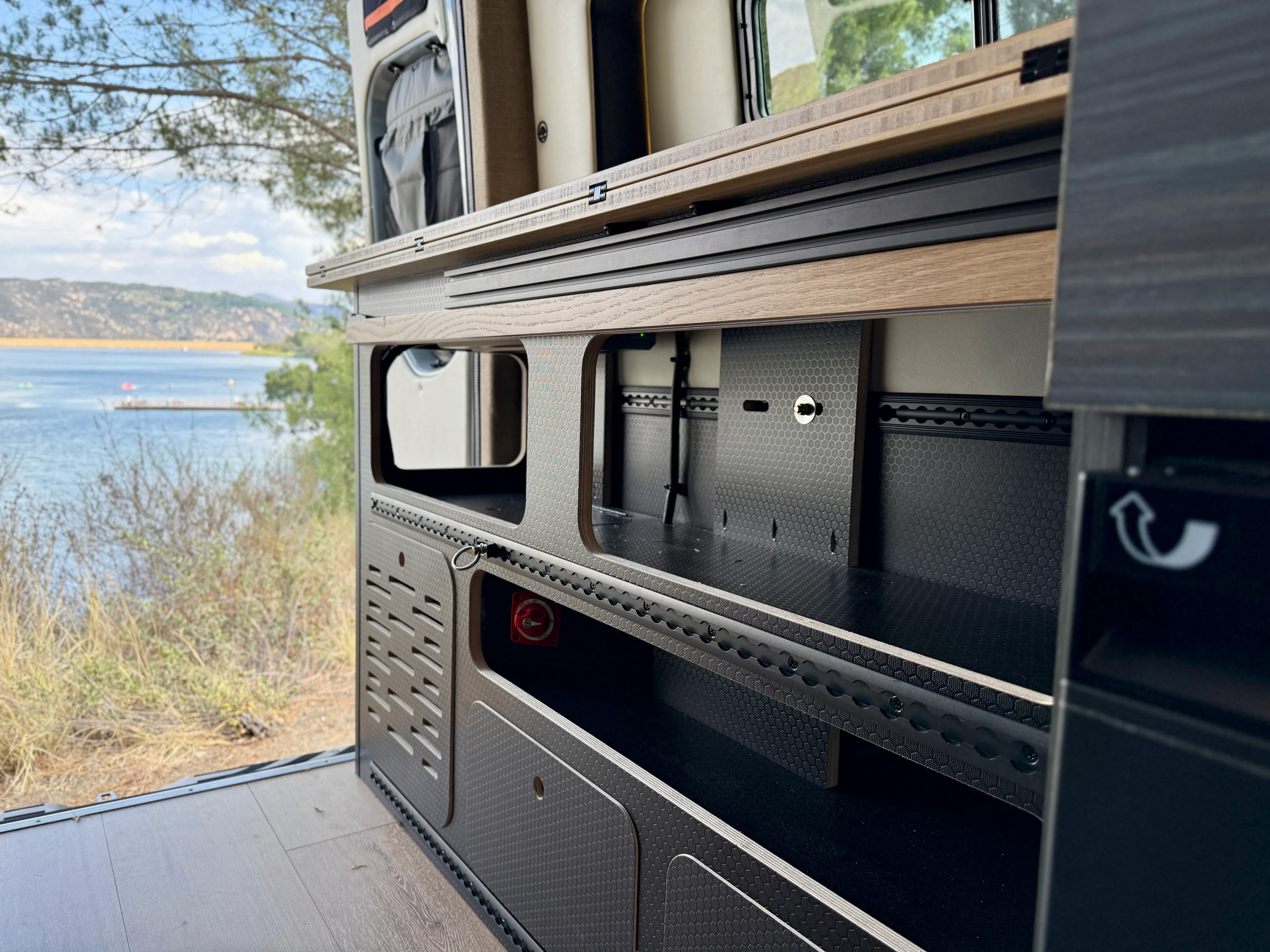 Captain Quarters - AWD Sprinter - "NirVANa" - Image 23