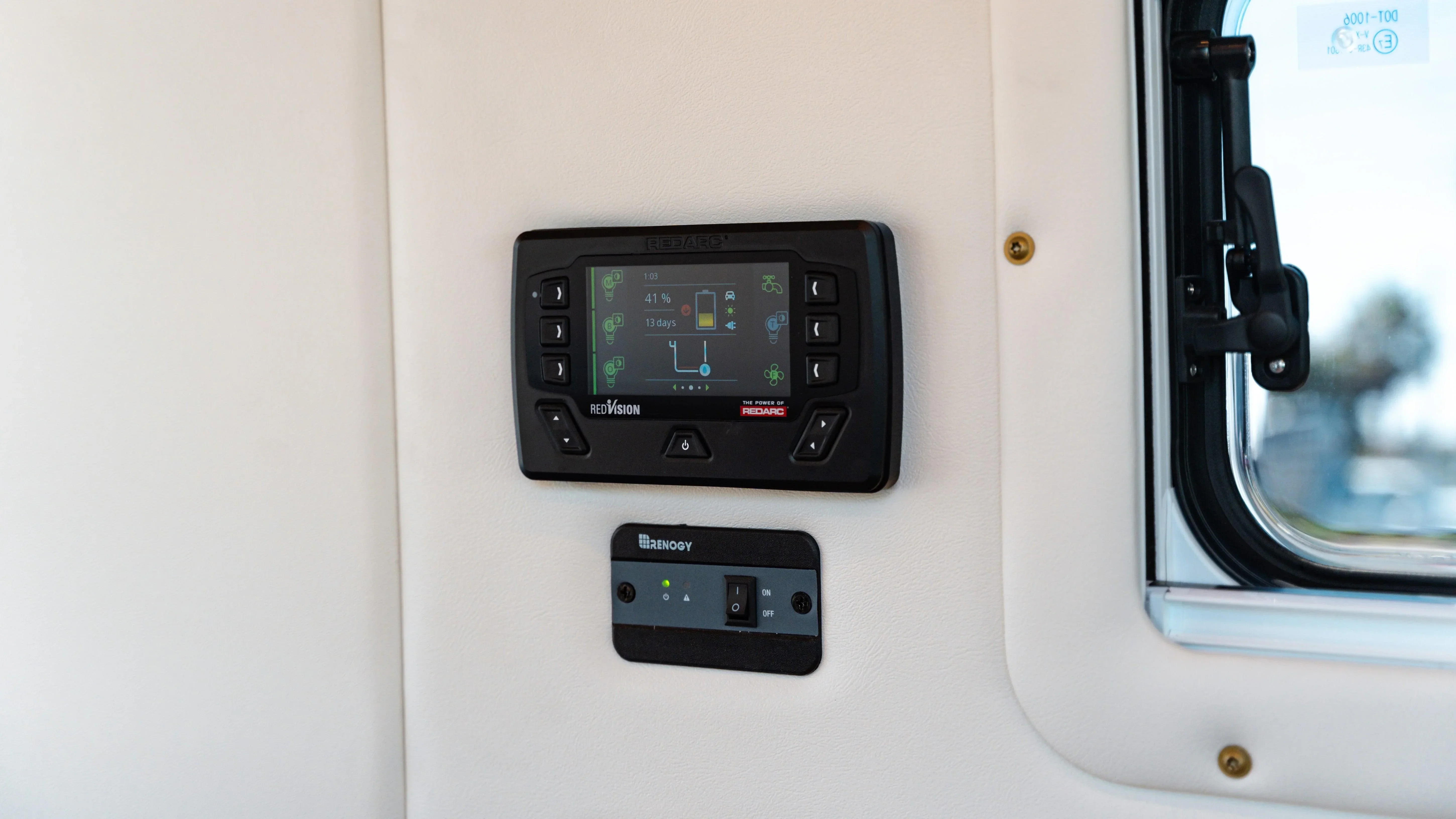 Jennifer Vaniston - Image 12