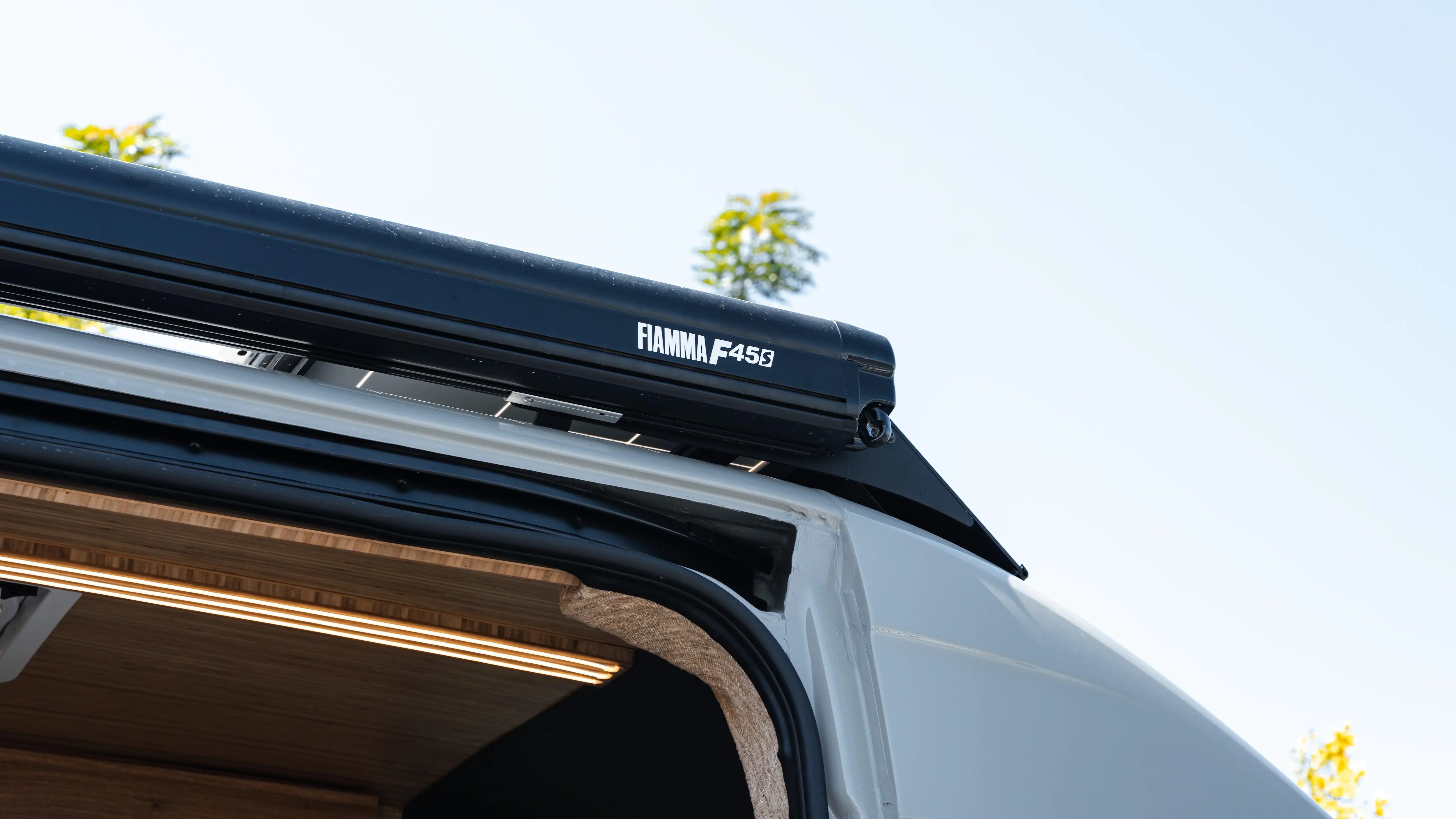 Jennifer Vaniston - Image 20