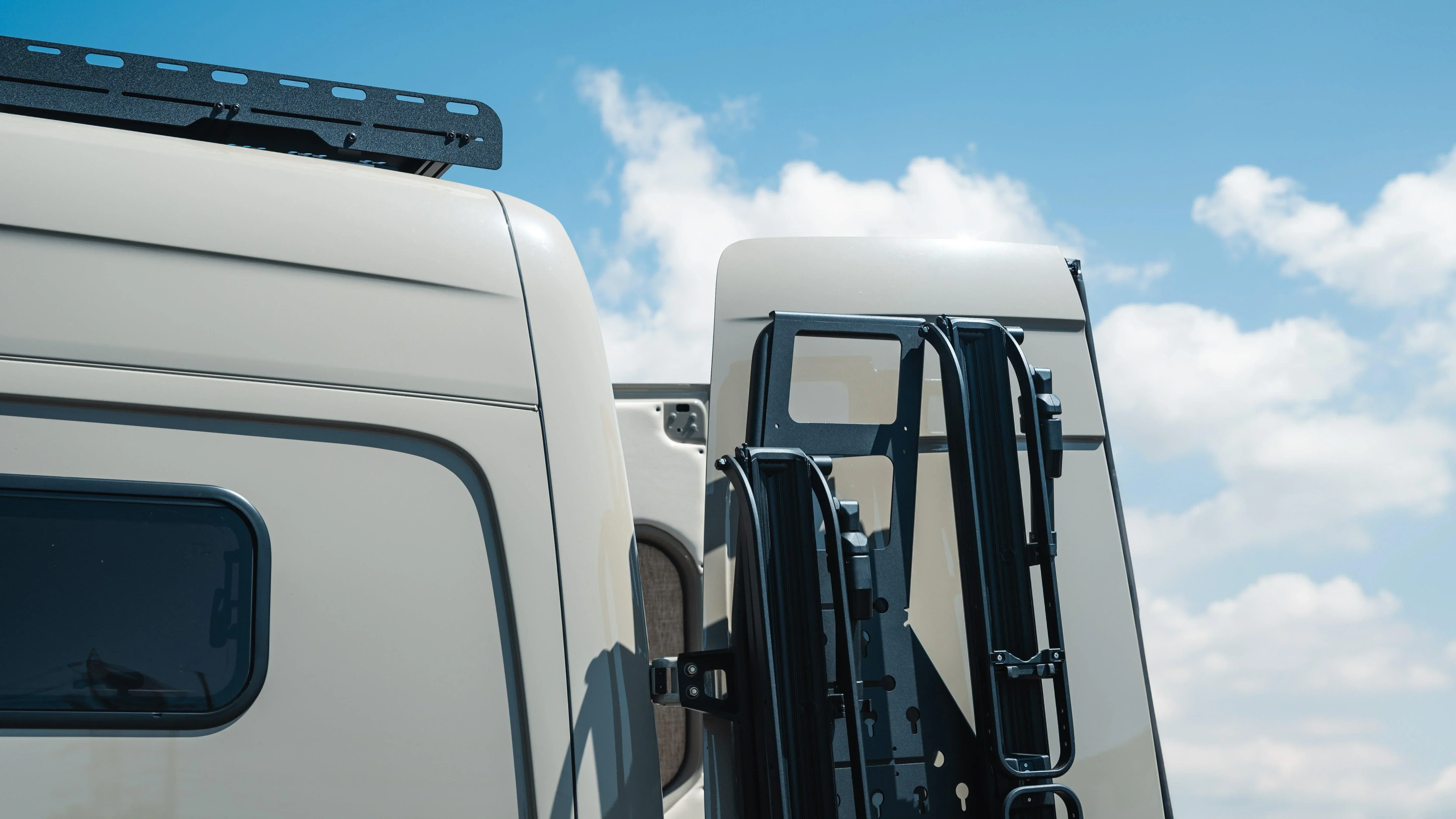 Jennifer Vaniston - Image 3