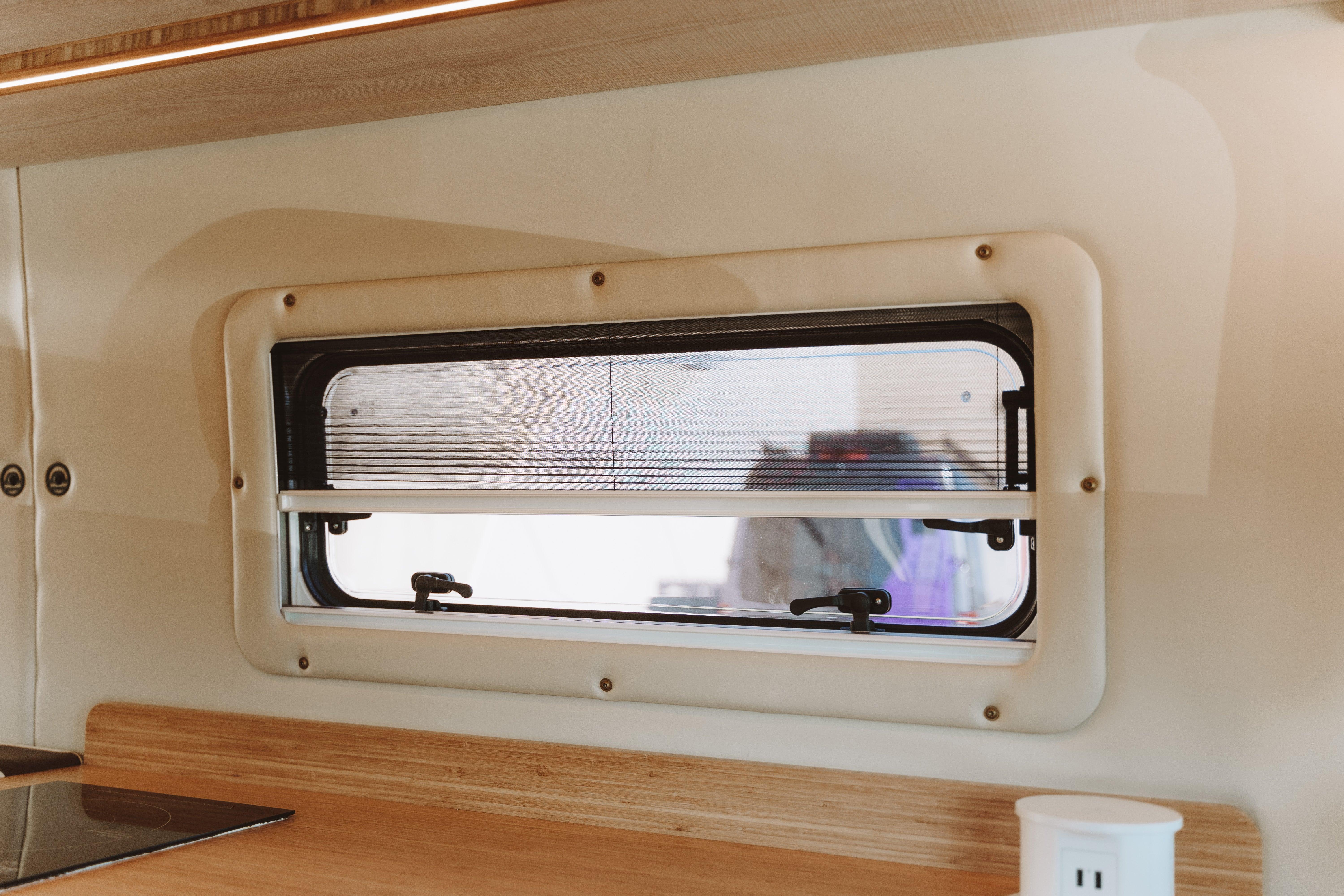 AWD Sprinter Social - "Justin ChatVan" - Image 32