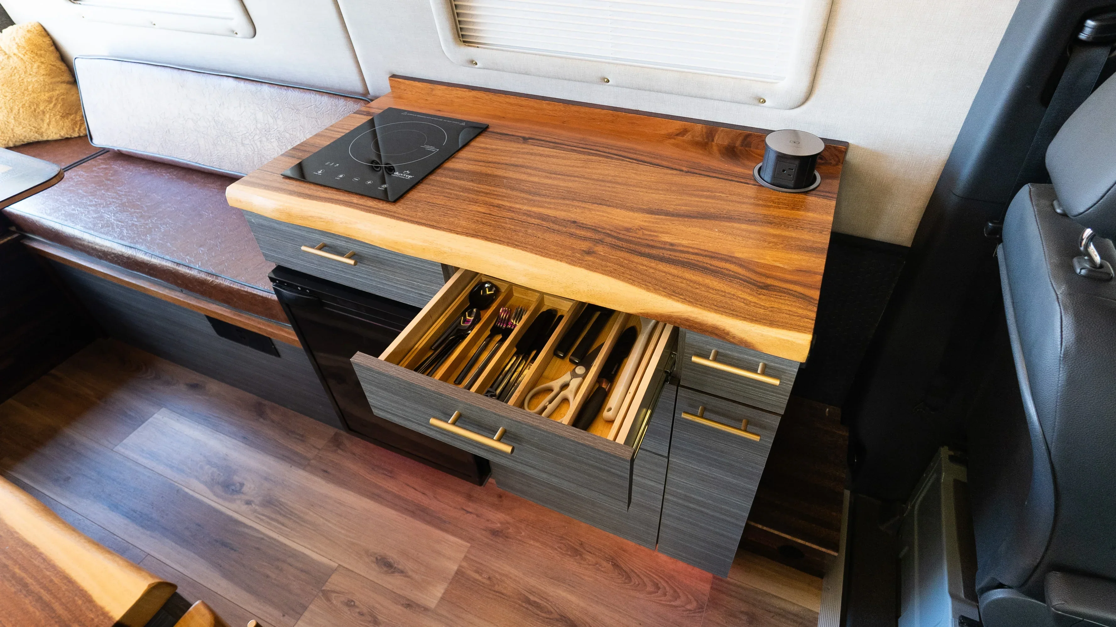 AWD Sprinter Social - "Lt Van Taylor" - Image 7