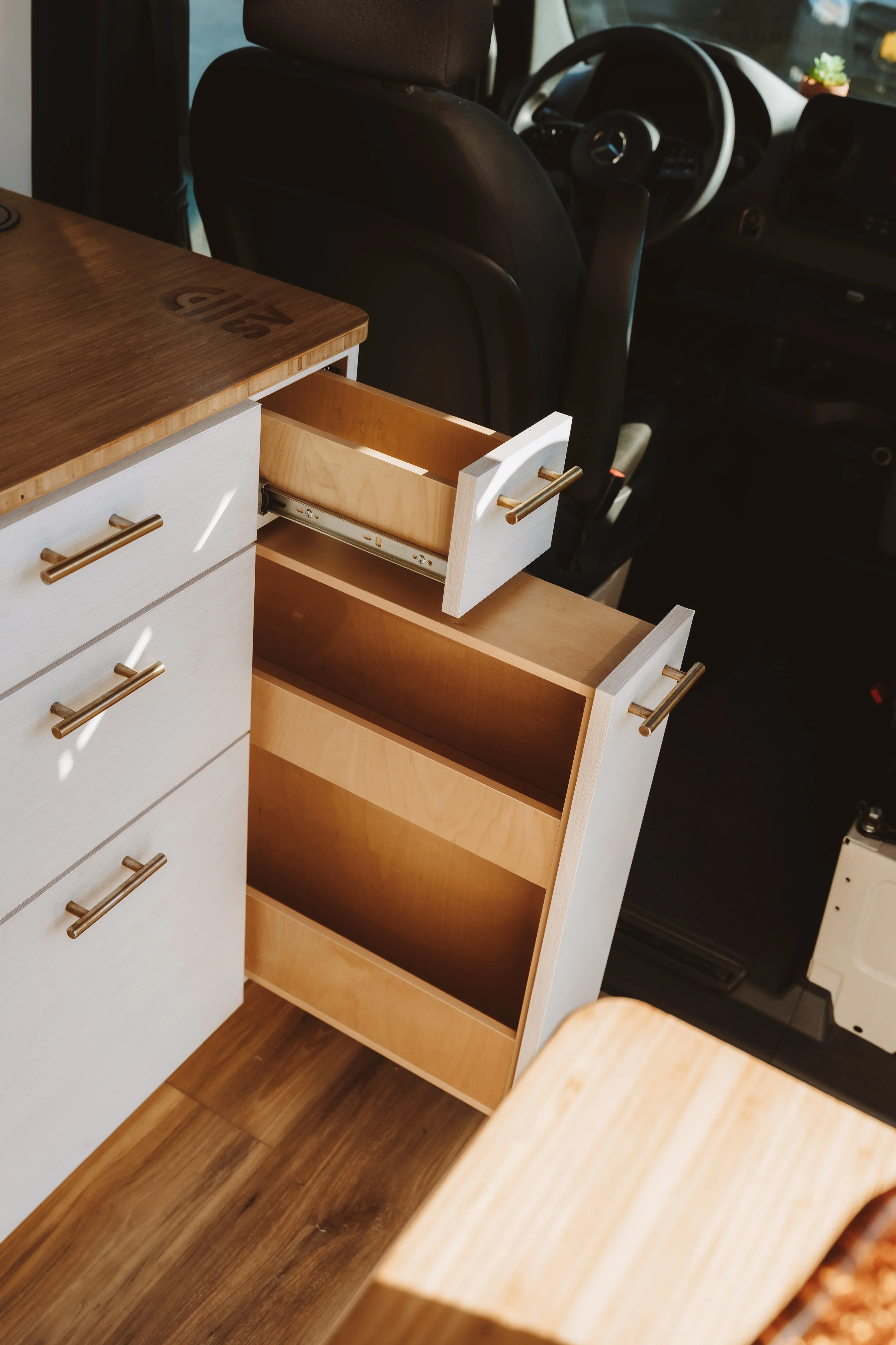 AWD Sprinter SV Scout - "Luna LoveVAN" - Image 13