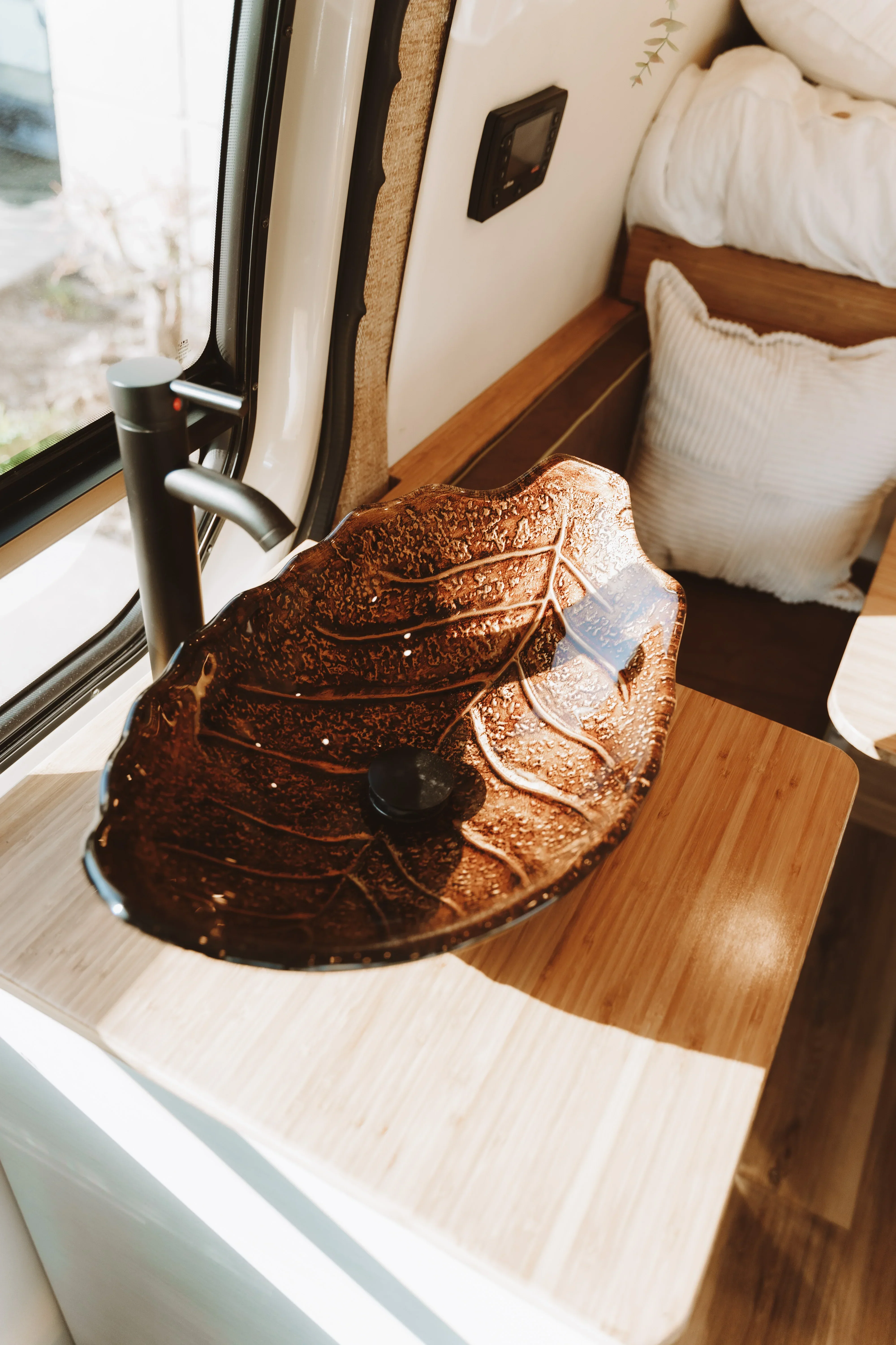 AWD Sprinter SV Scout - "Luna LoveVAN" - Image 17