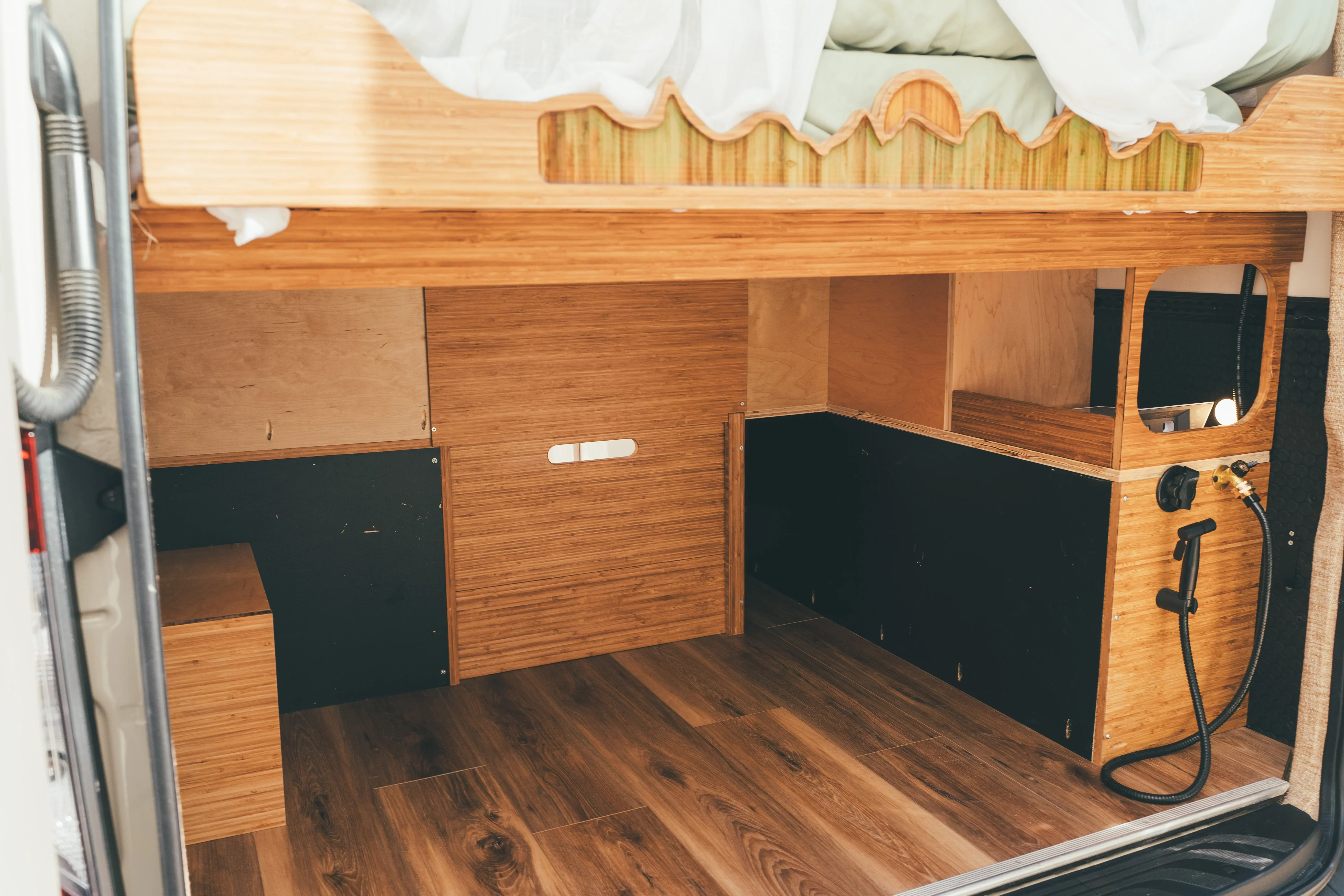 AWD Sprinter SV Scout - "Luna LoveVAN" - Image 27