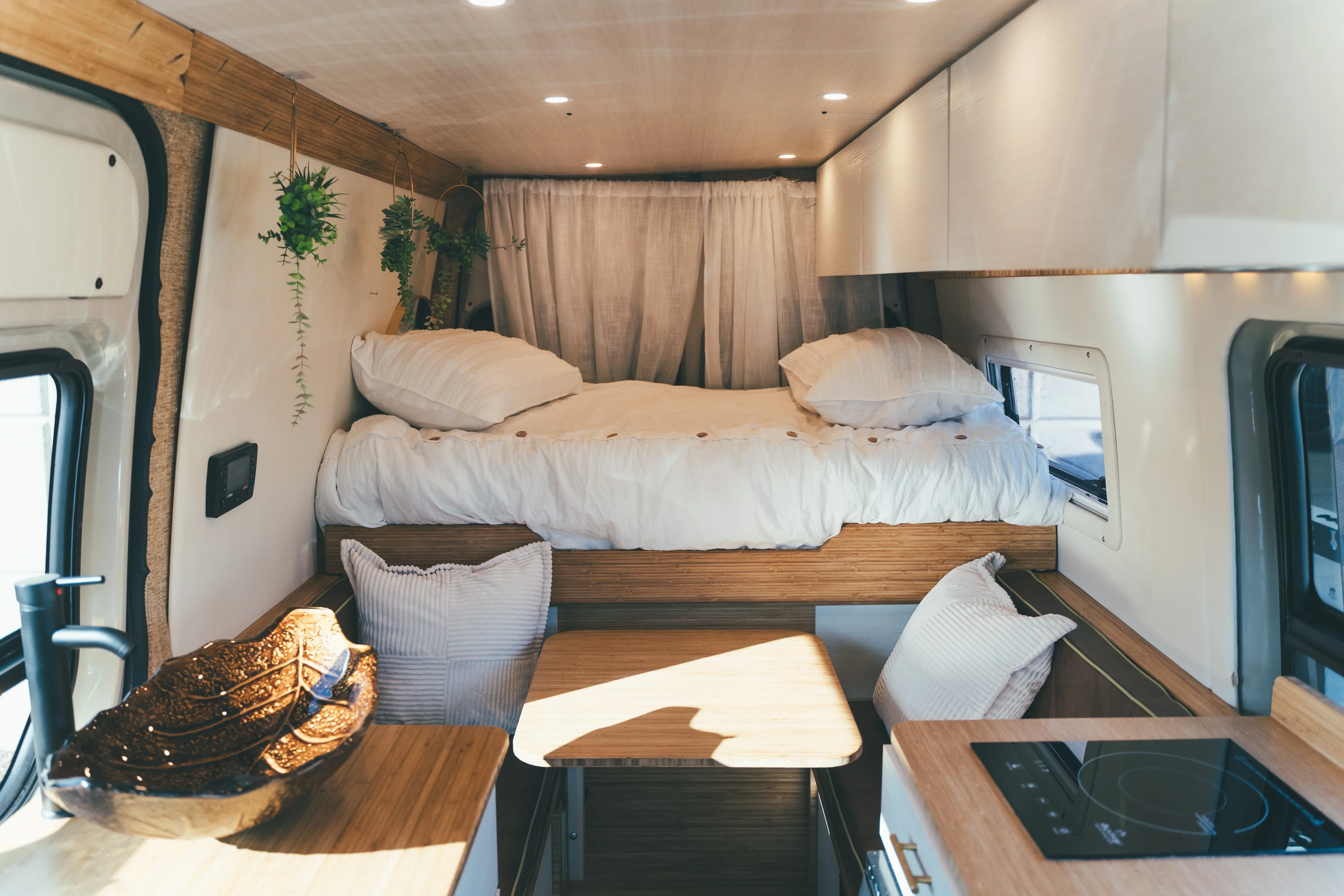 AWD Sprinter SV Scout - "Luna LoveVAN" - Image 8