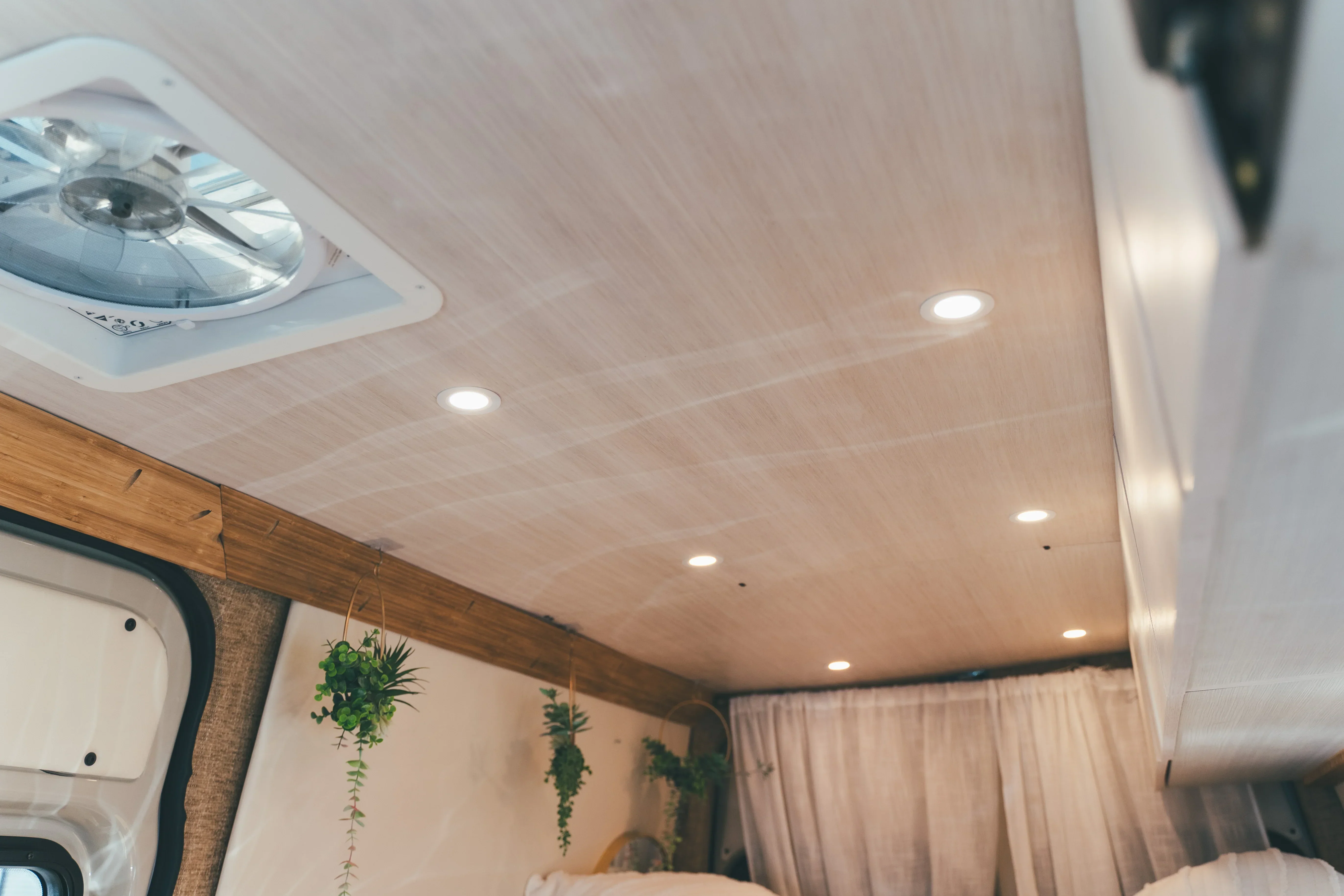 AWD Sprinter SV Scout - "Luna LoveVAN" - Image 9