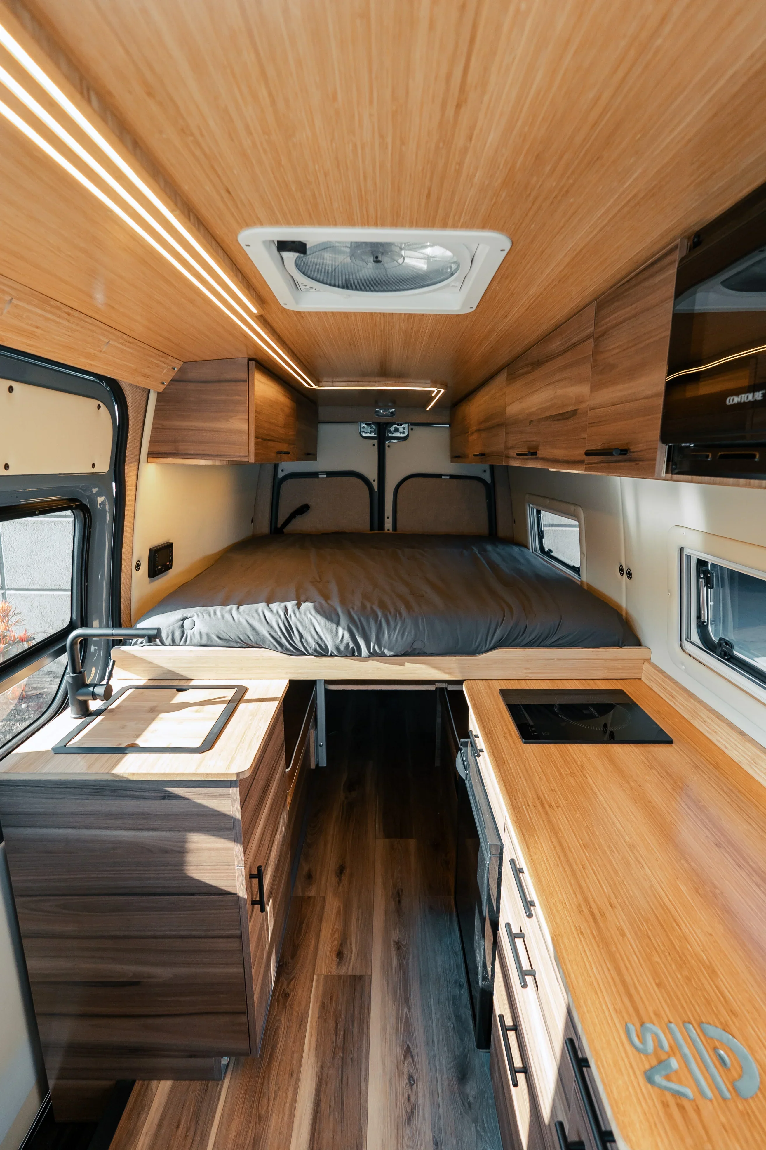 Matt DaVAN - 2023 RWD Sprinter - Image 14