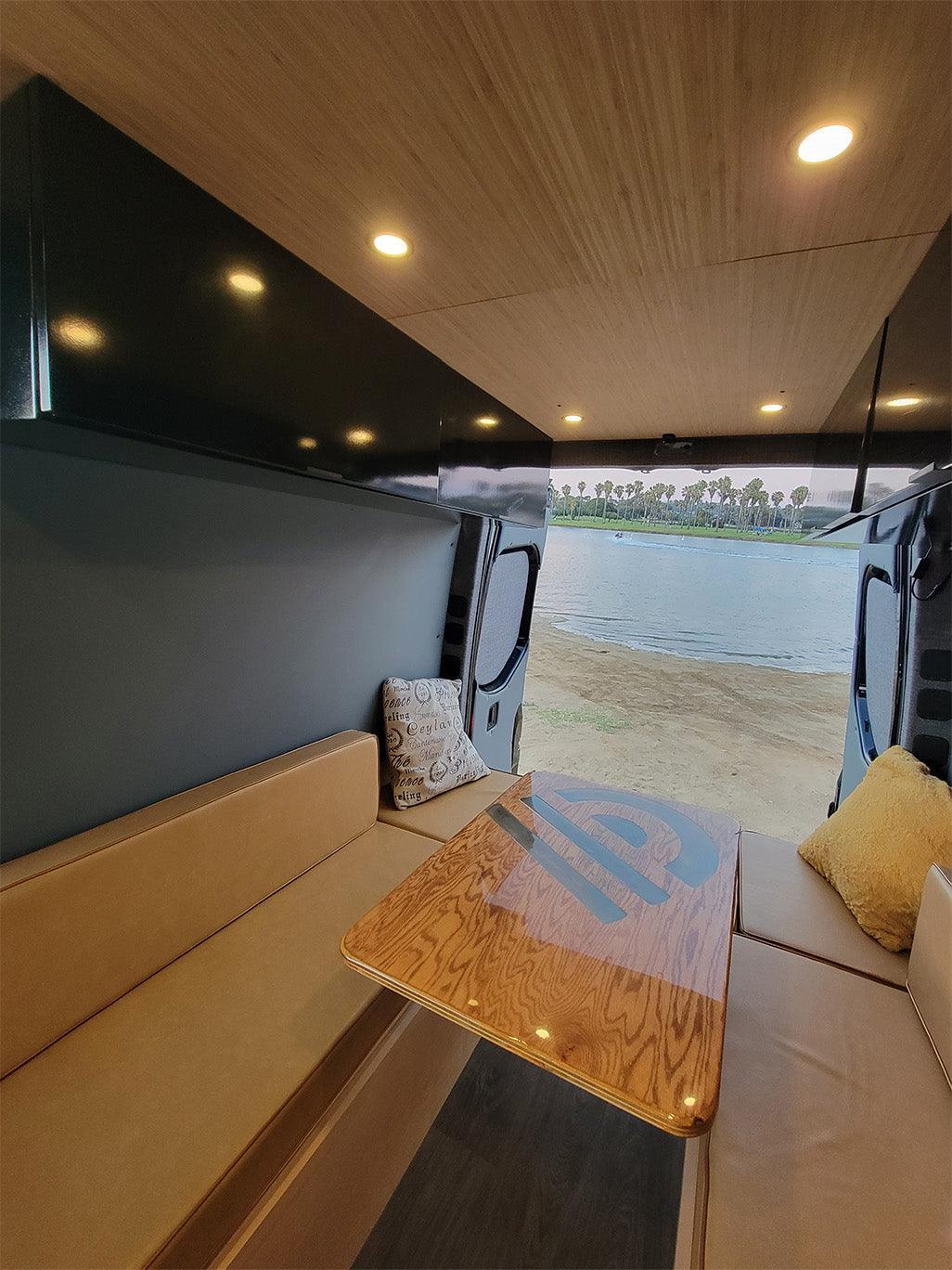 Morgan FreeVan - Image 4