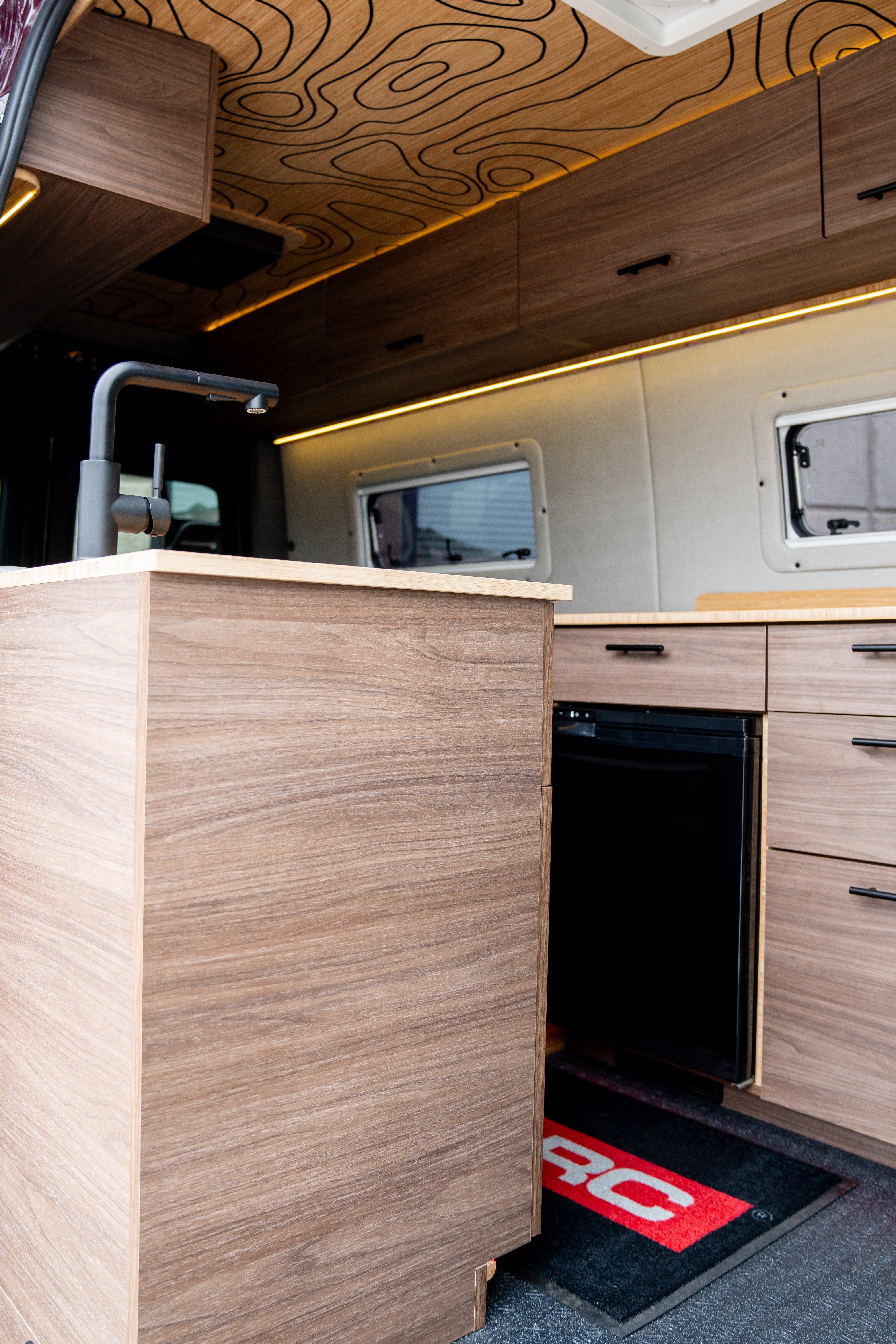 REDARC Show Rig - "Steve IrVAN" - Image 17