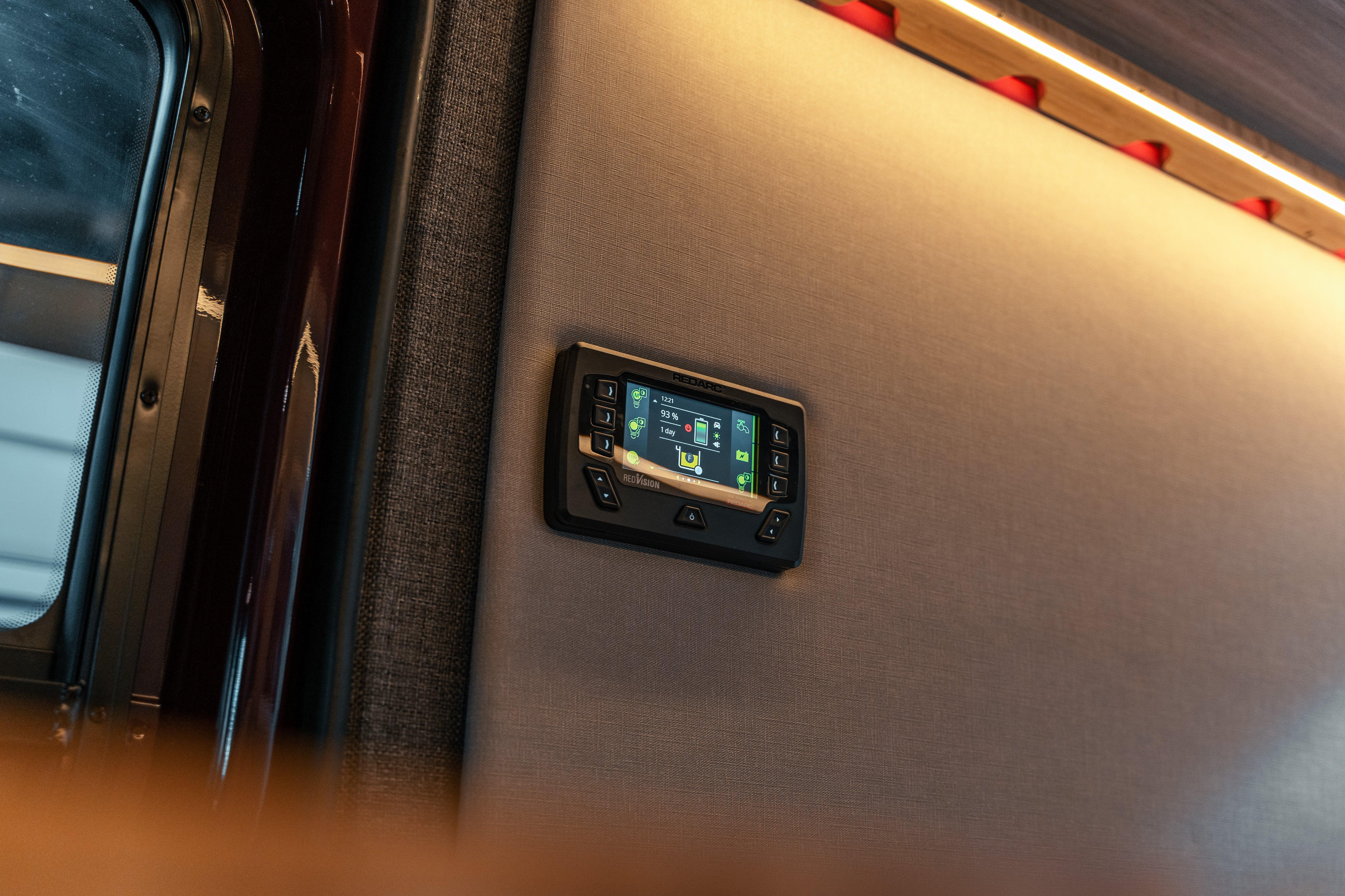 REDARC Show Rig - "Steve IrVAN" - Image 26