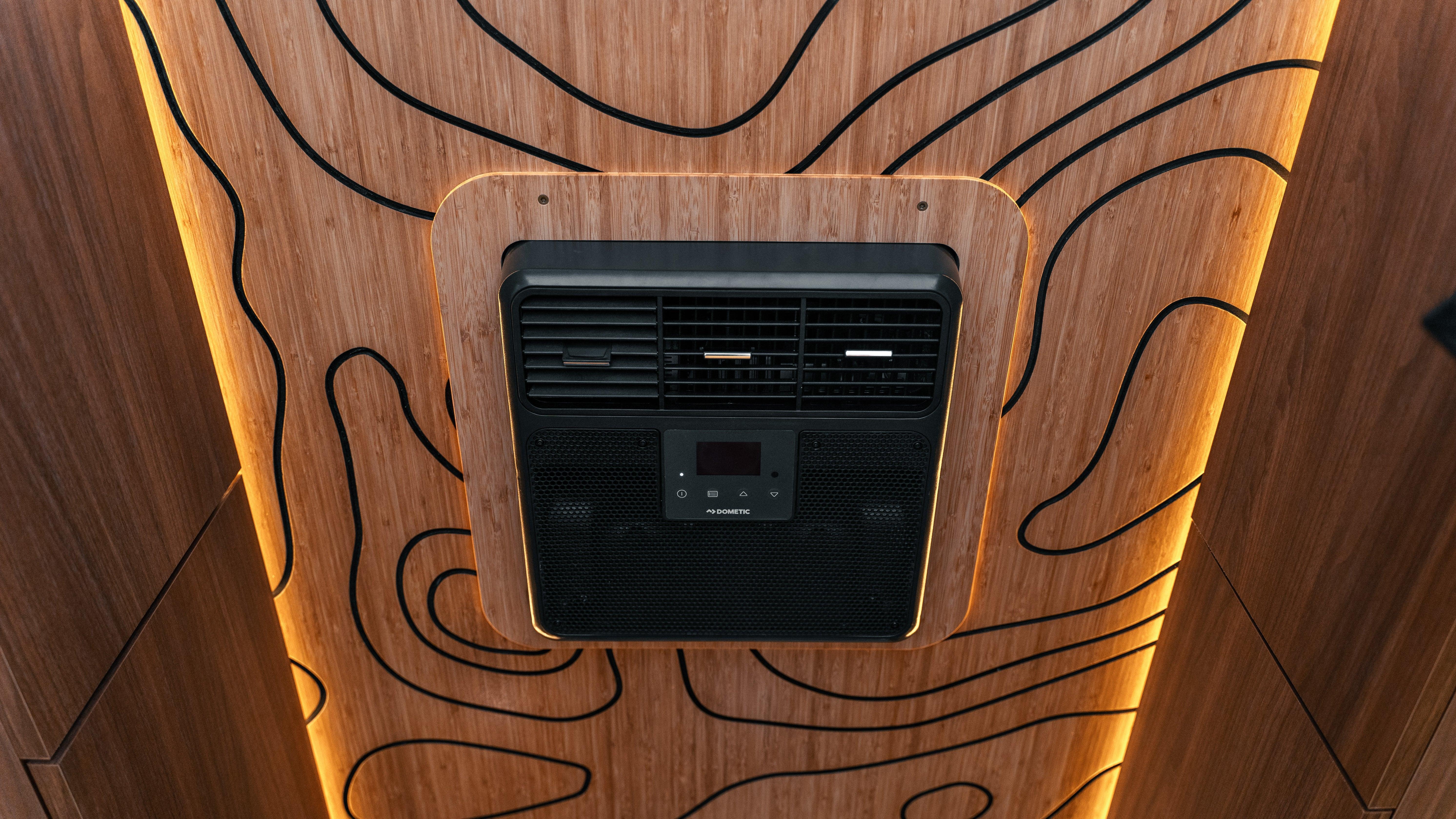 REDARC Show Rig - "Steve IrVAN" - Image 32