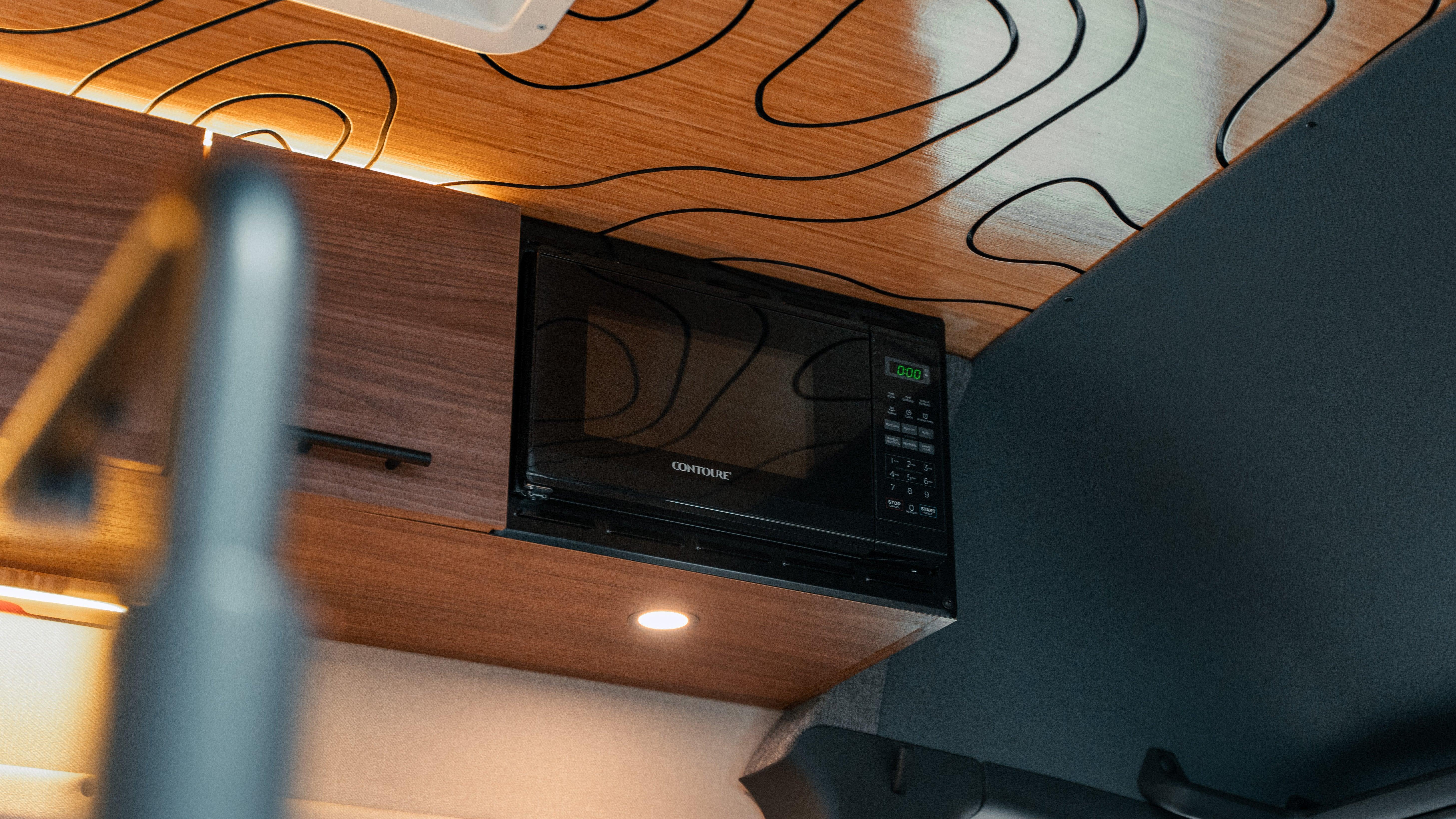 REDARC Show Rig - "Steve IrVAN" - Image 34