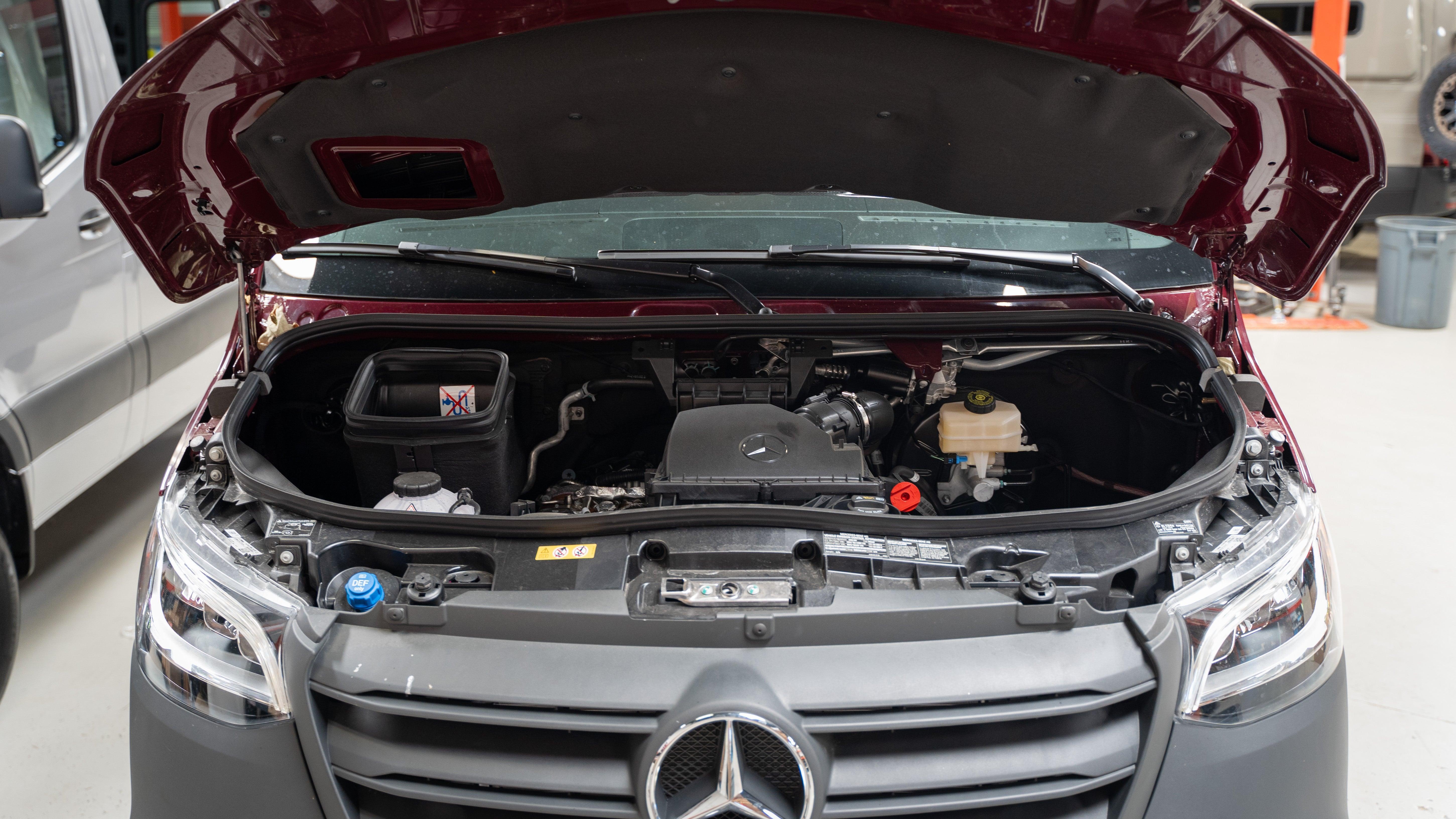 REDARC Show Rig - "Steve IrVAN" - Image 38