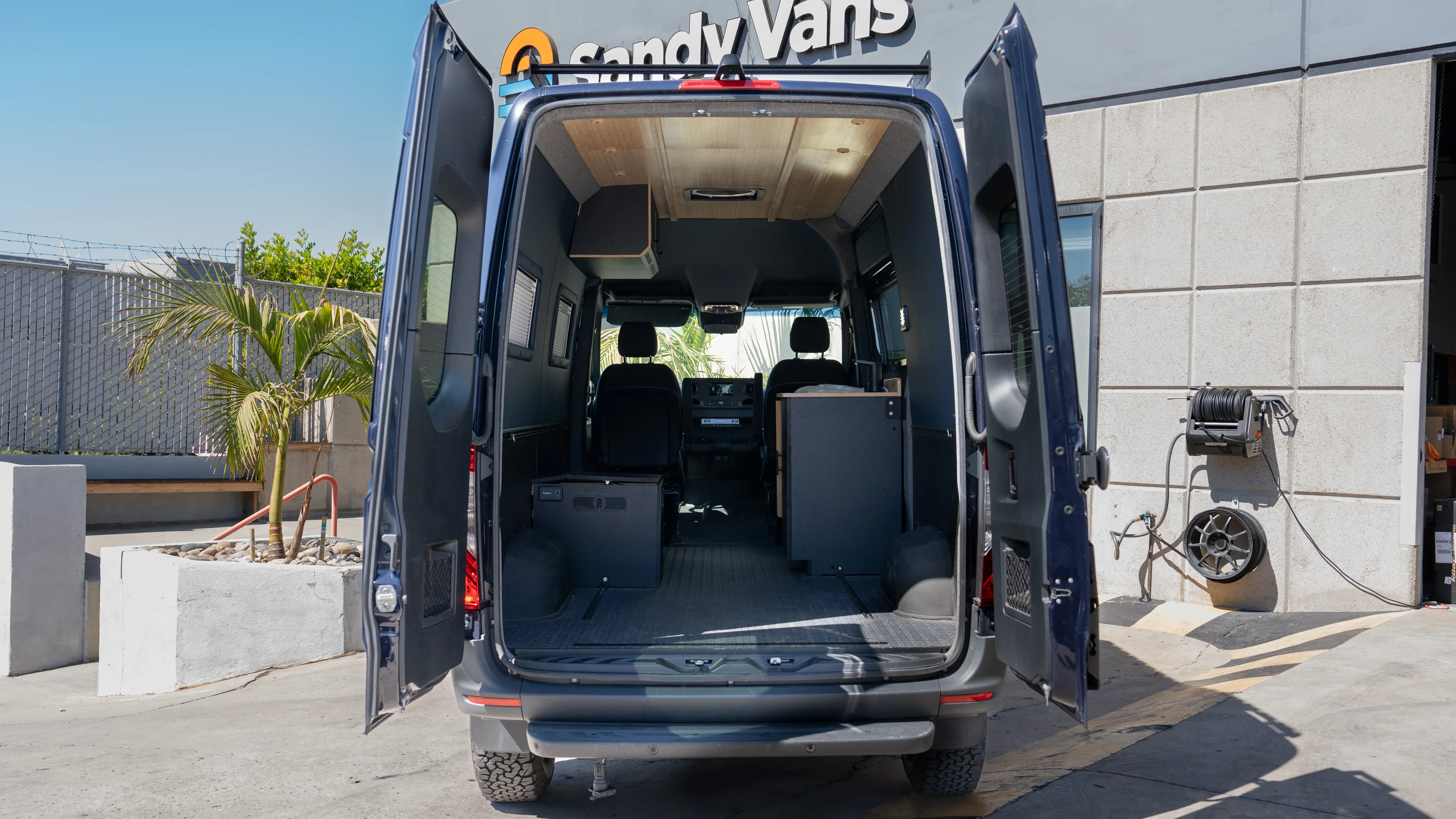 Sandy Sunday - BONES BUILD - Image 9