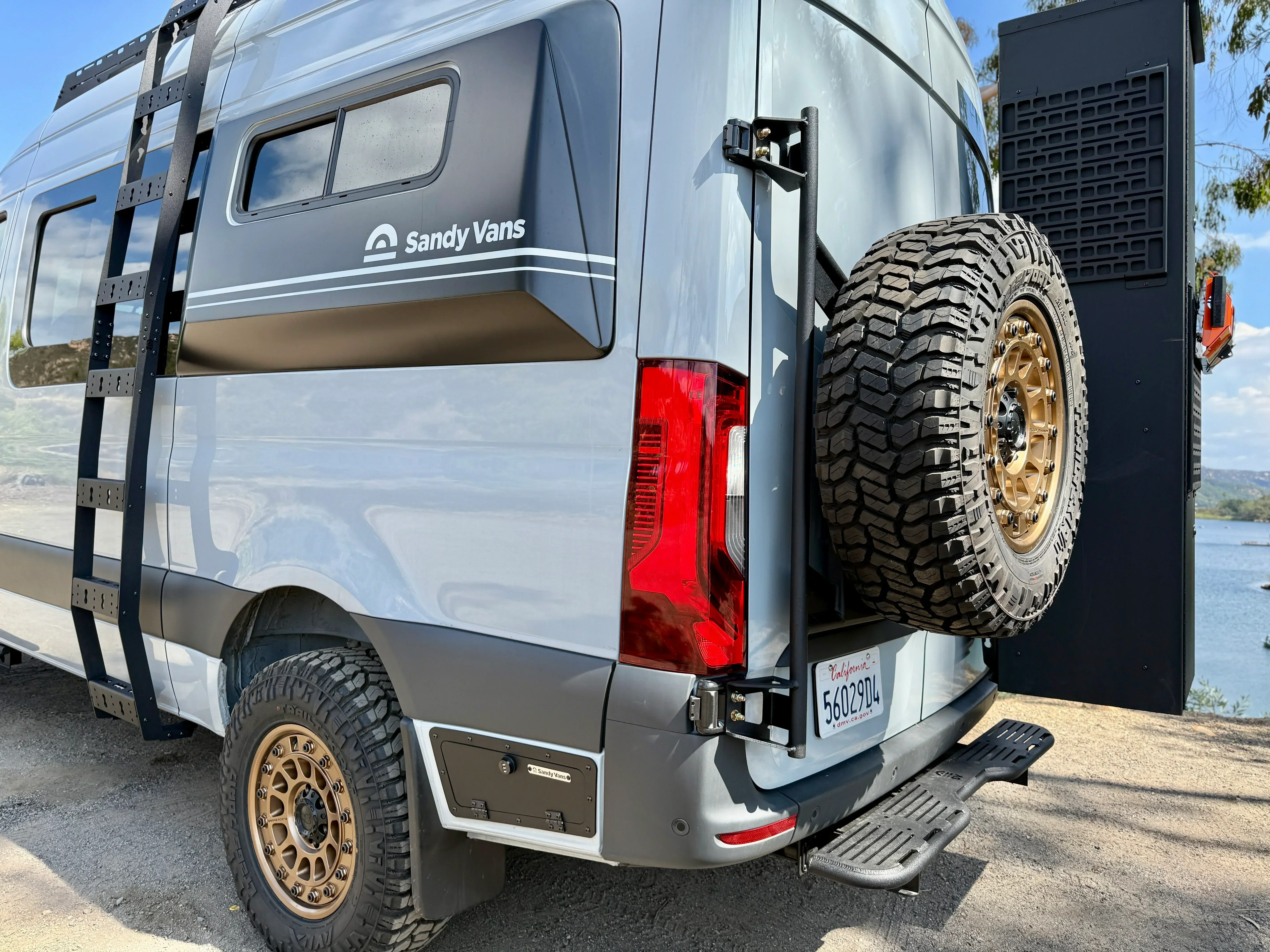 Captain Quarters - AWD Sprinter - "NirVANa" - Image 30