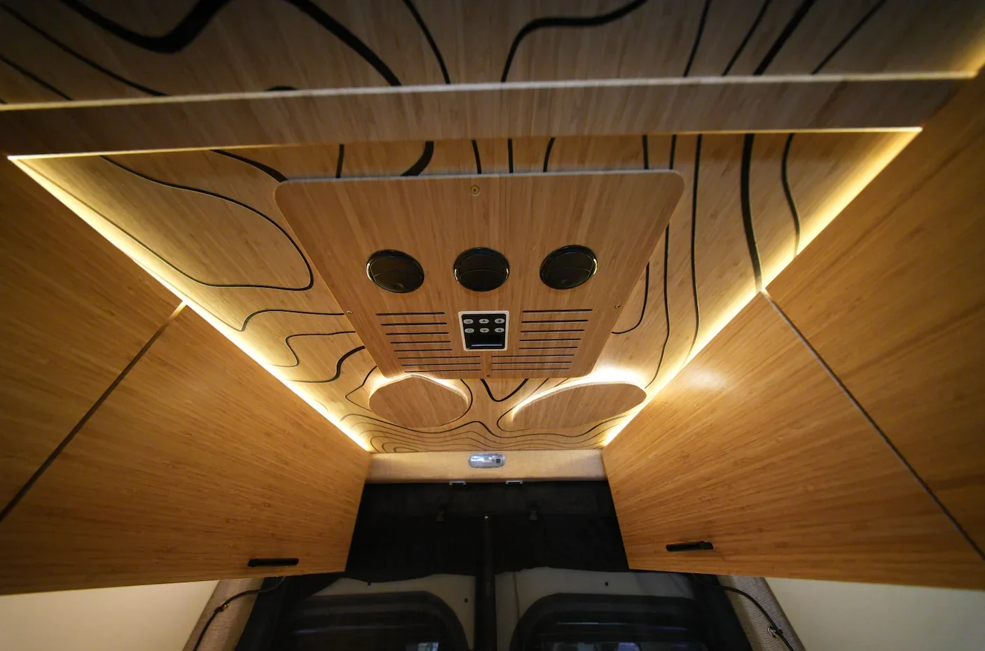 AWD Sprinter Scout - "Van Diego" - Image 10