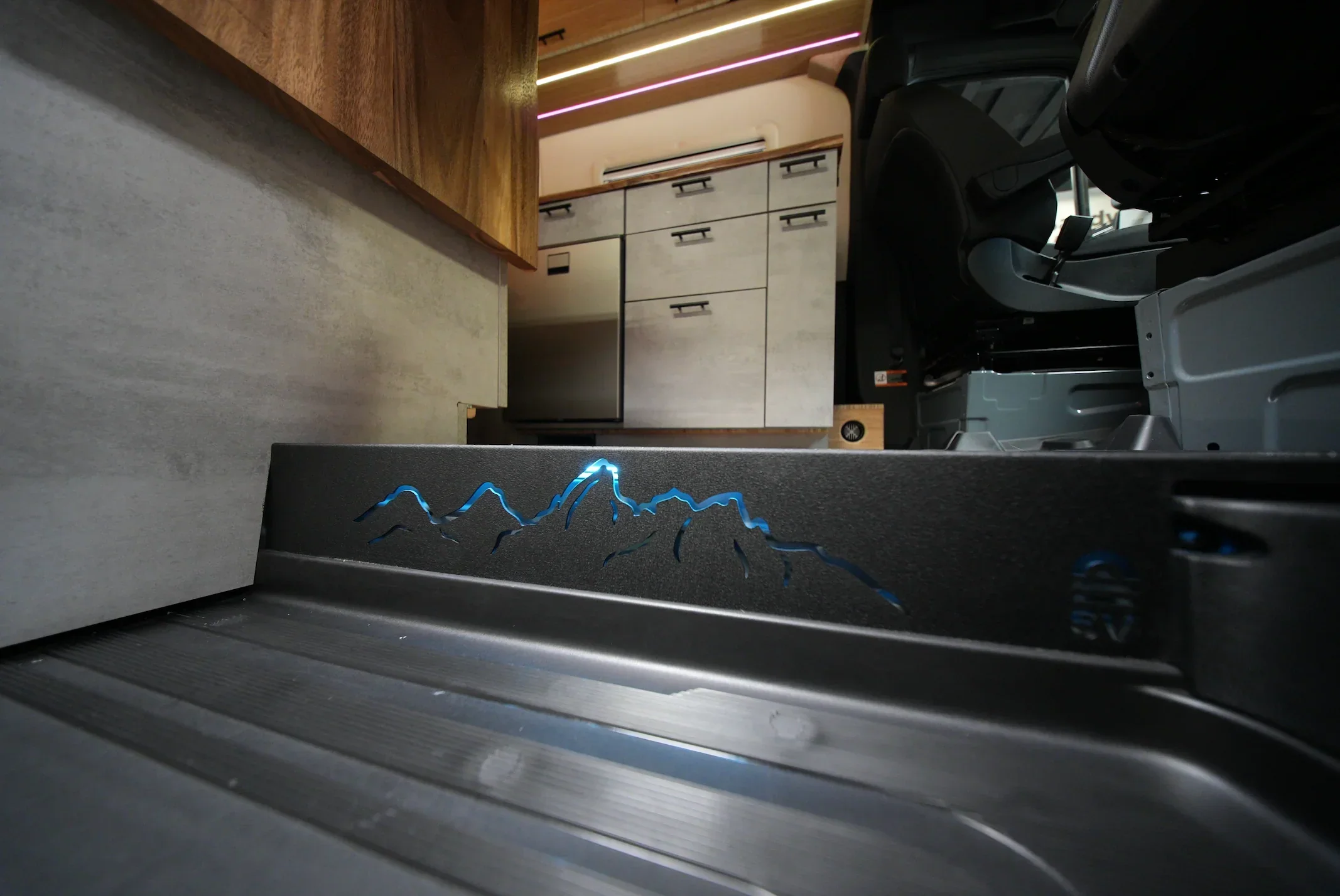 AWD Sprinter Scout - "Van Diego" - Image 3