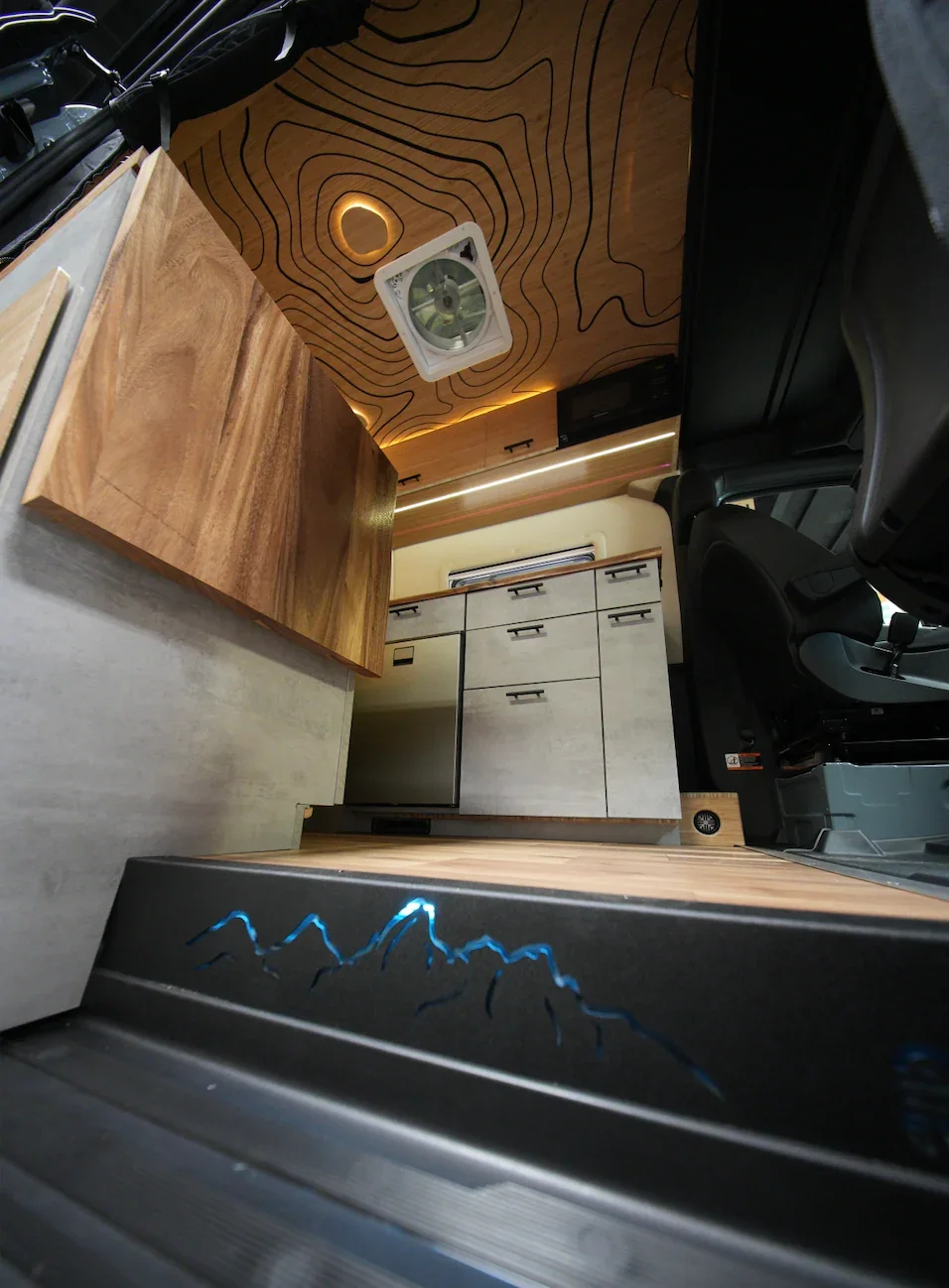 AWD Sprinter Scout - "Van Diego" - Image 4