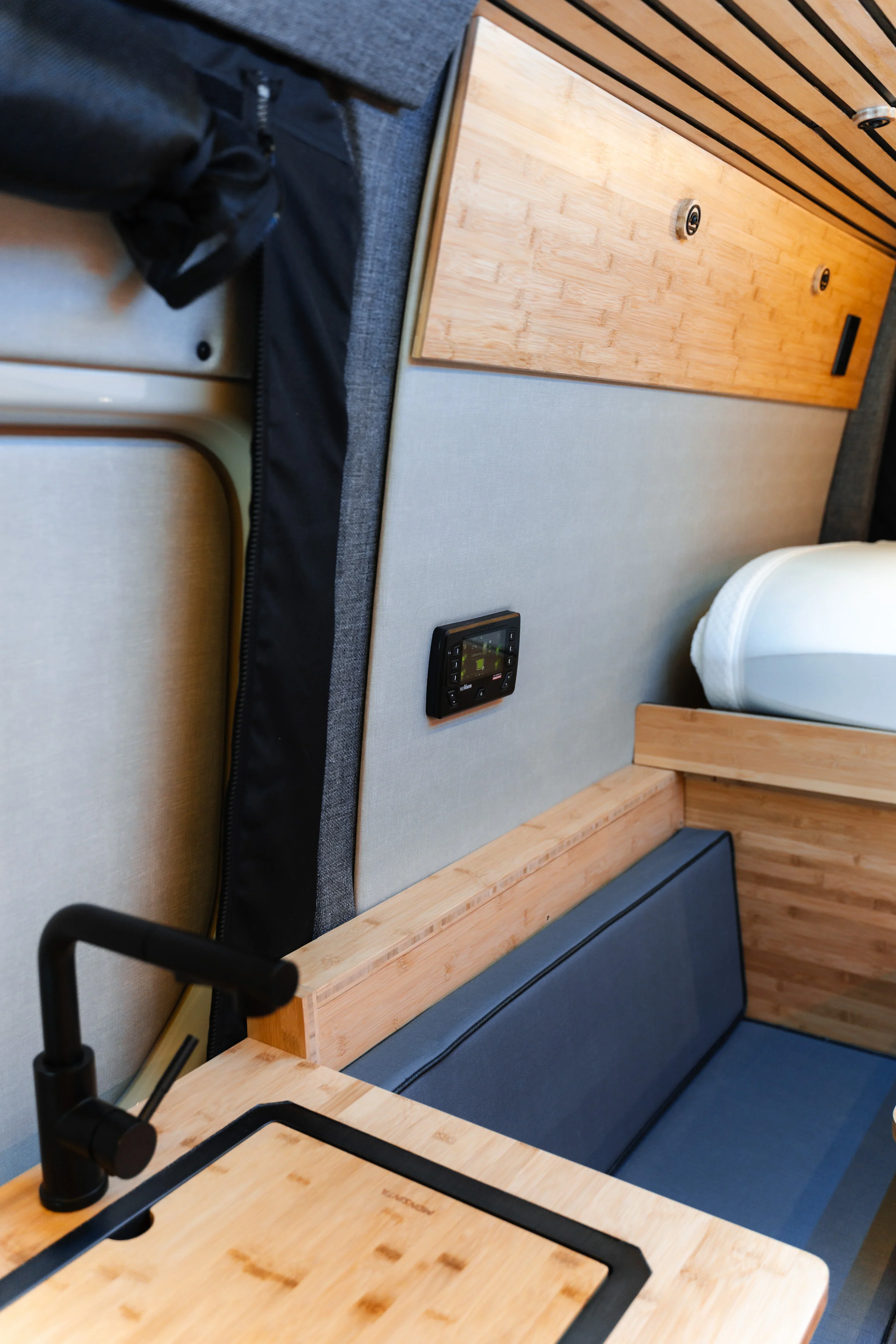 AWD Sprinter Scout - "VANzel Washington" - Image 15